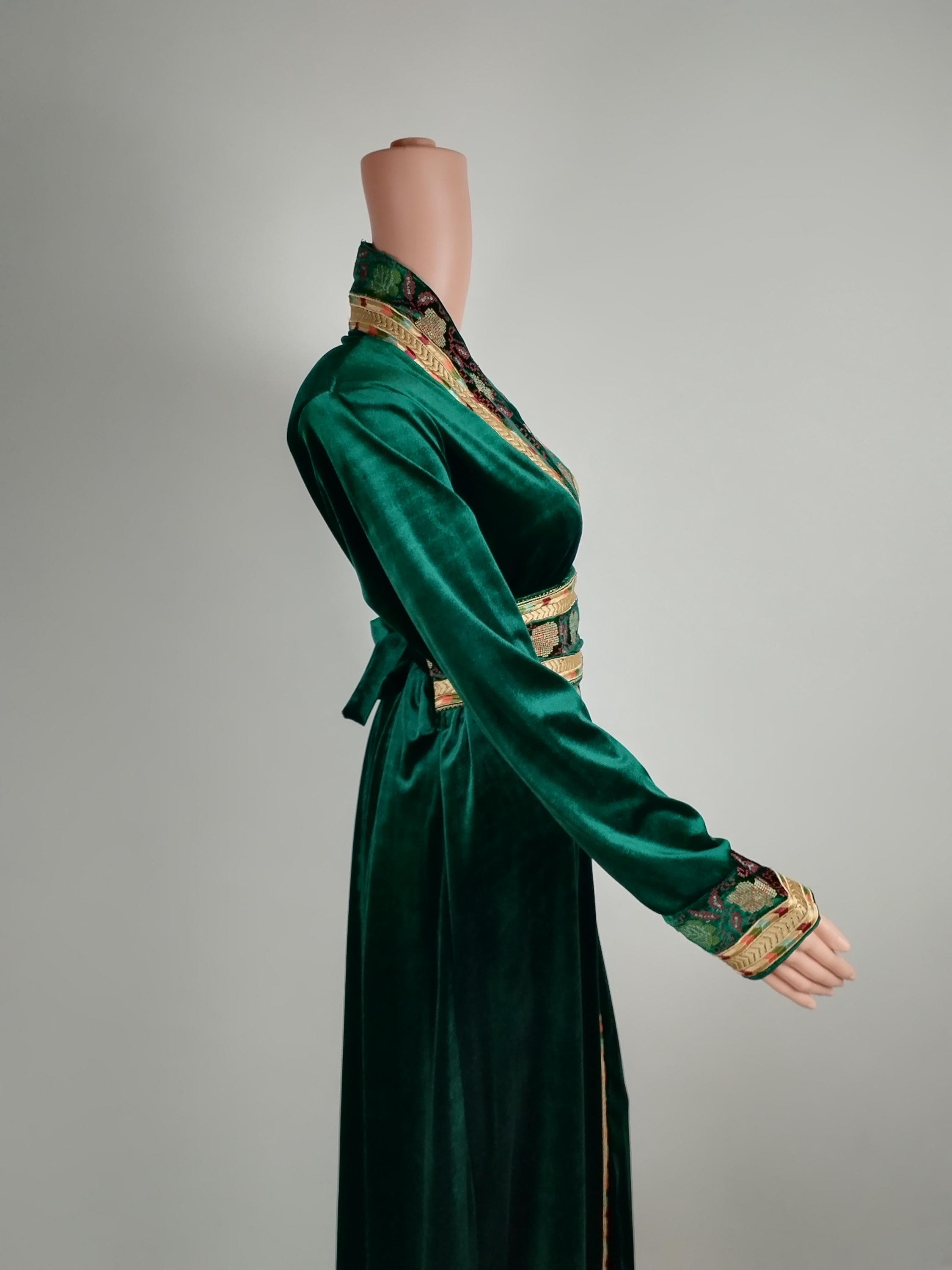 Palestinian Thobe Bisht Abaya Tatreez Design Green Velvet - image 5