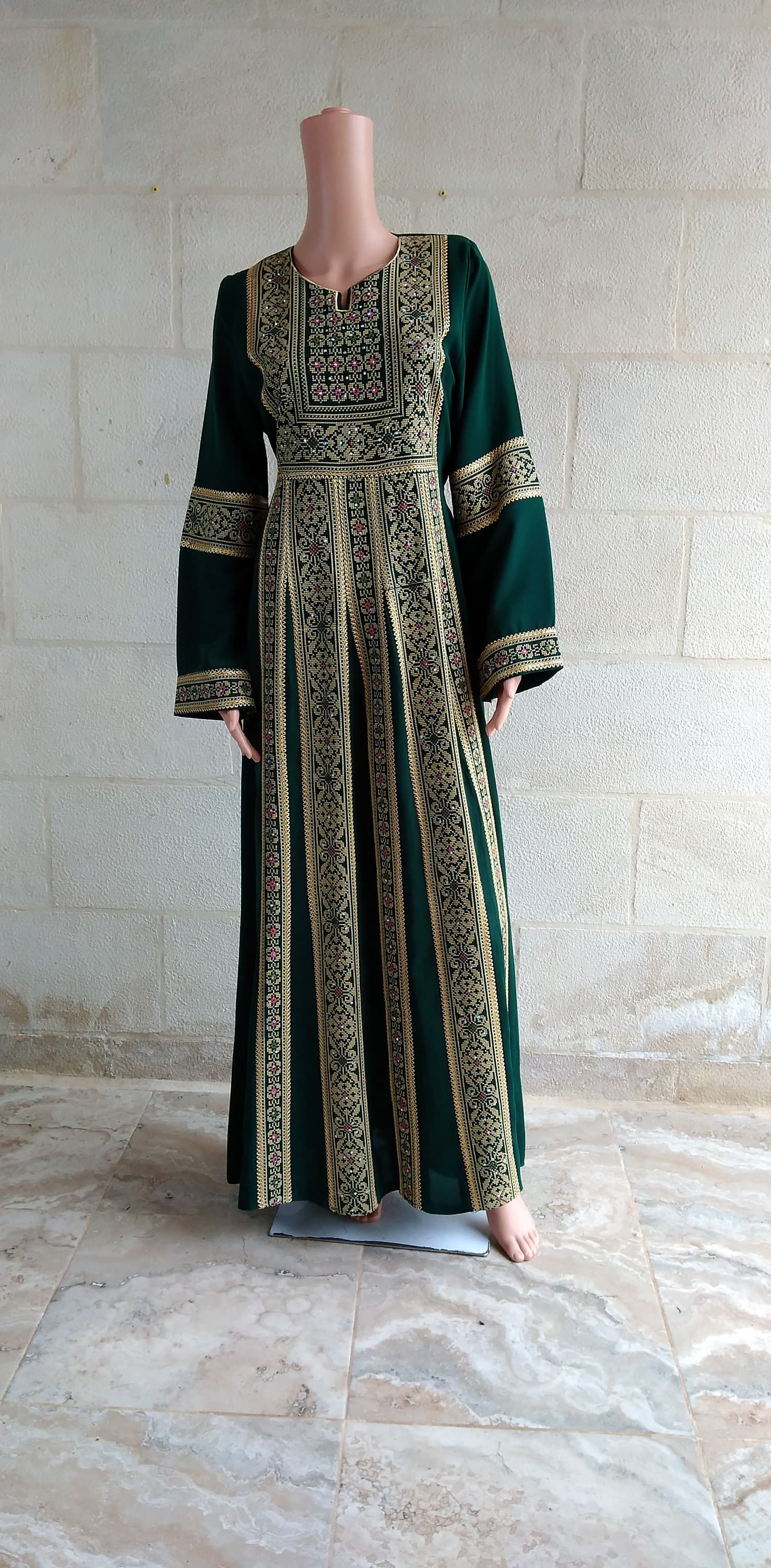 Palestinian Thobe Tatreez Dress Maxi Green with golden embroidery. - image 4