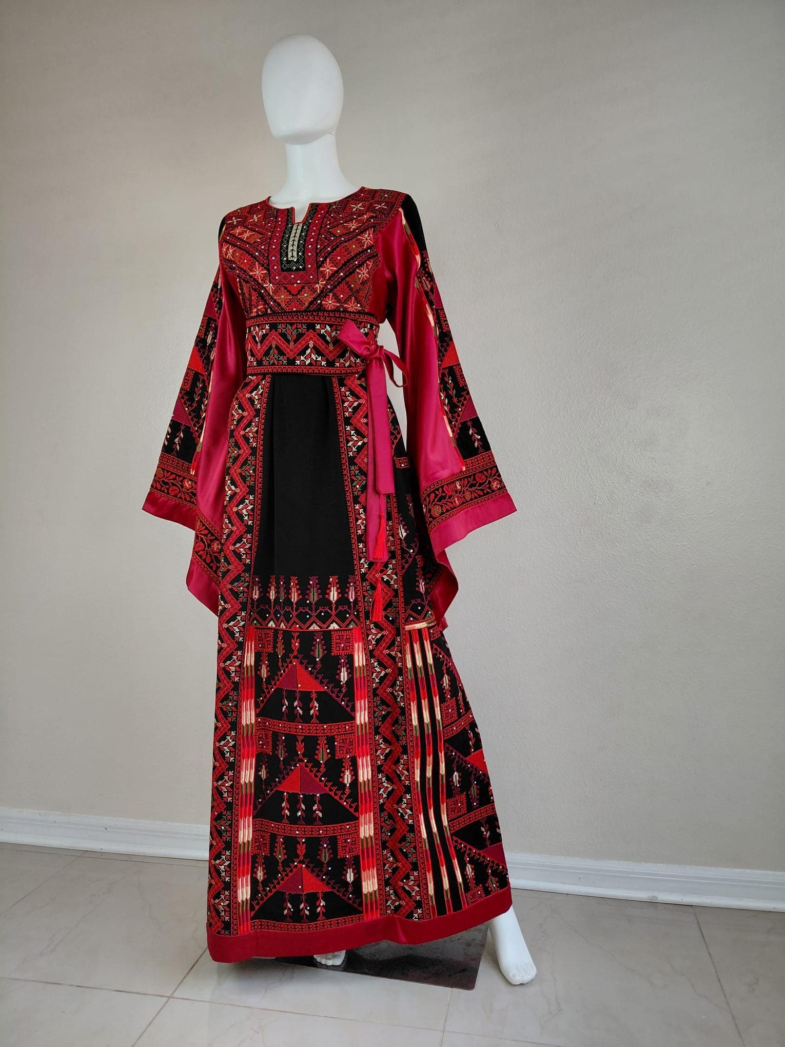 Palestinian Thobe Tatreez Dress Luxury Fellahi Black and Red Multi Vs.