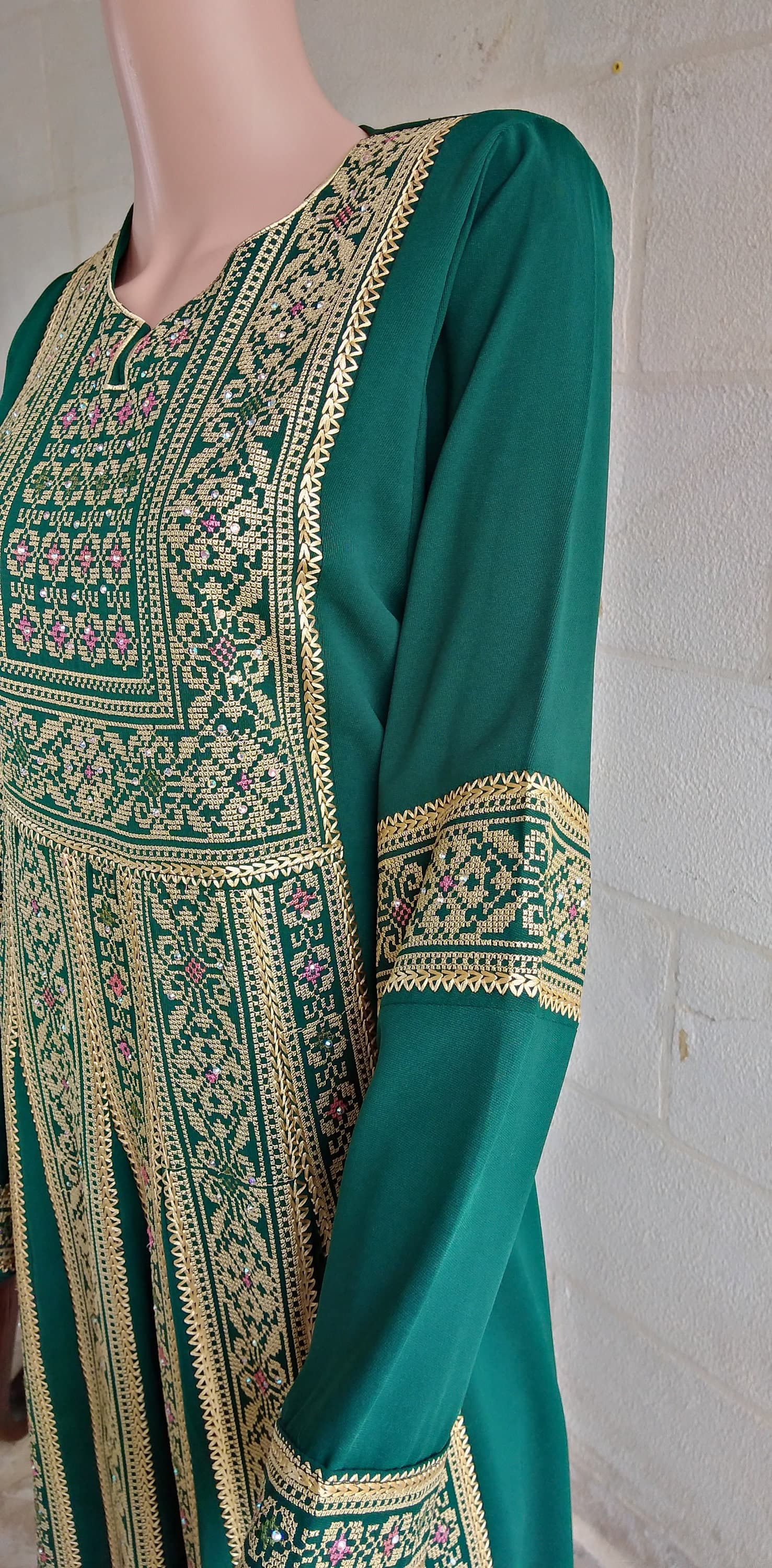 Palestinian Thobe Tatreez Dress Maxi Green with golden embroidery. - image 5