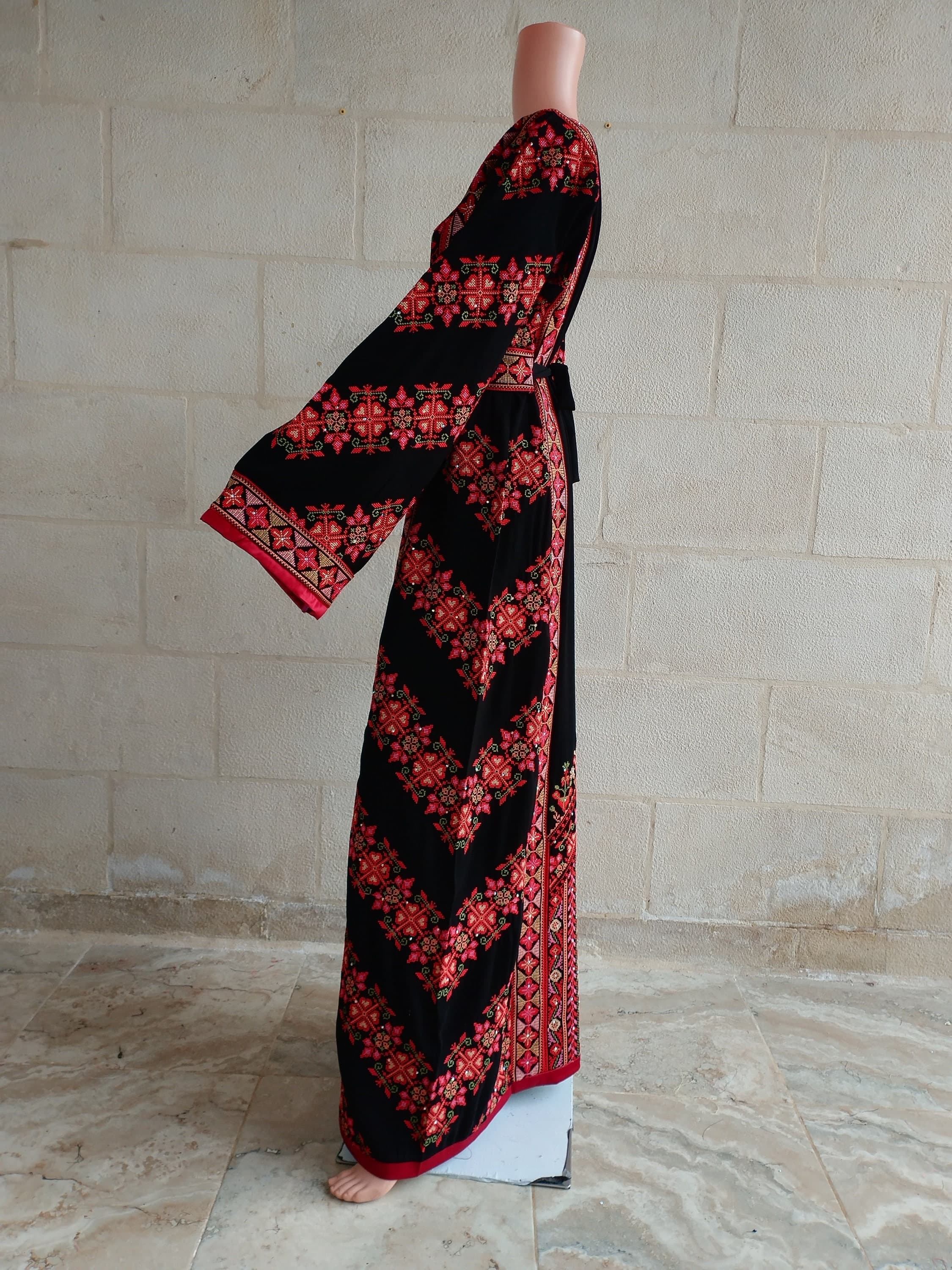 Palestinian Thobe Tatreez Dress Red and Black Embroidery connect - image 5