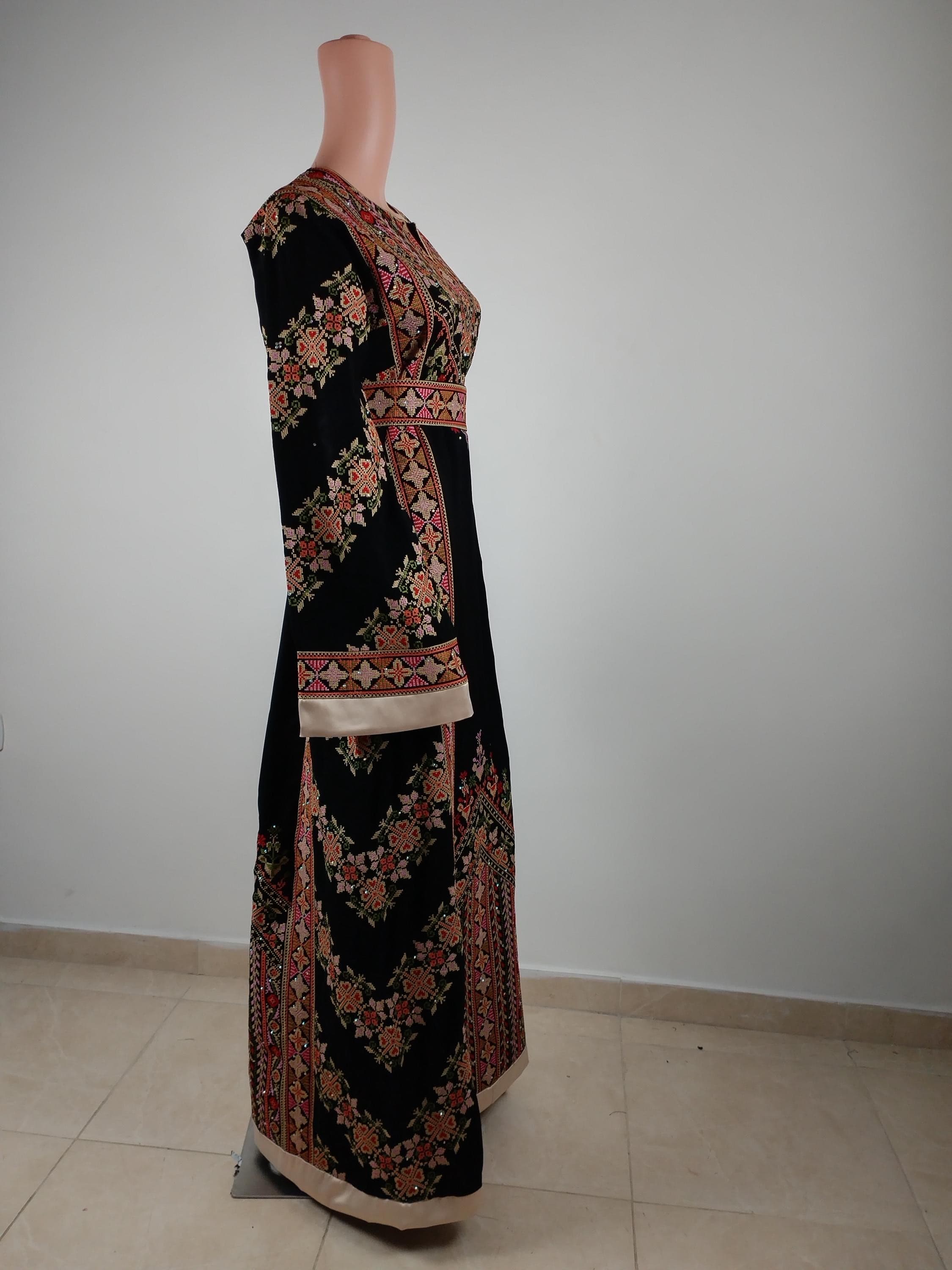 Palestinian Thobe Tatreez Dress Black and Golden Embroidery connect - image 5