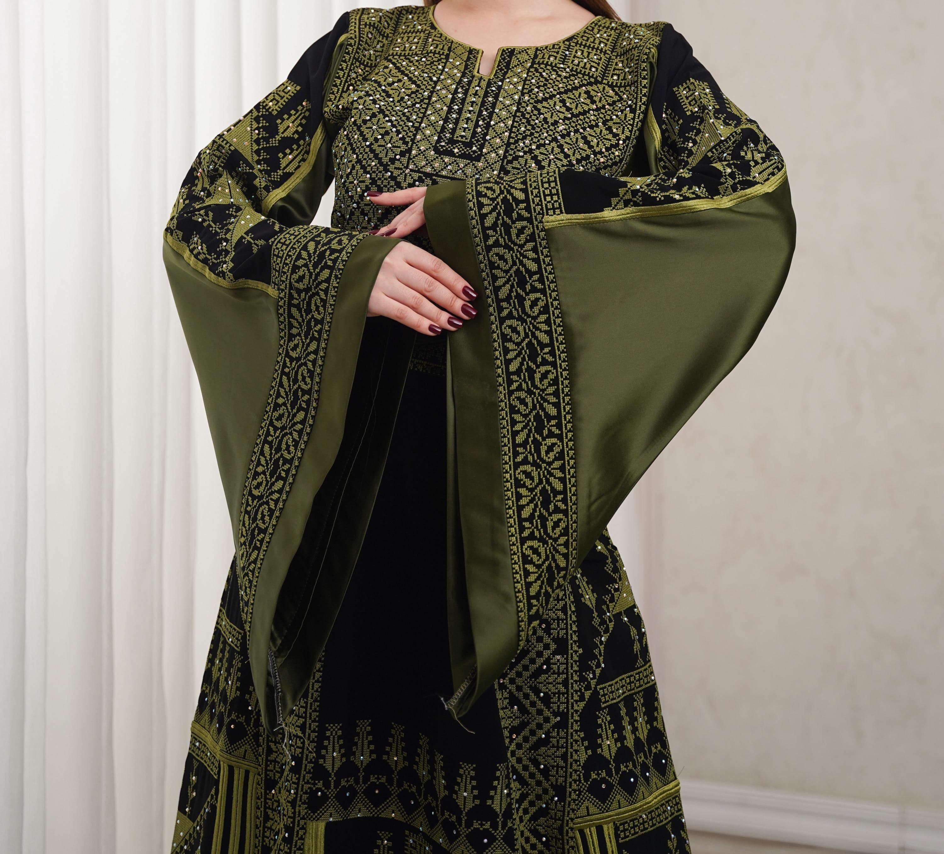 Palestinian Thobe Tatreez Dress Luxury Fellahi Black and Green Vs. - image 4