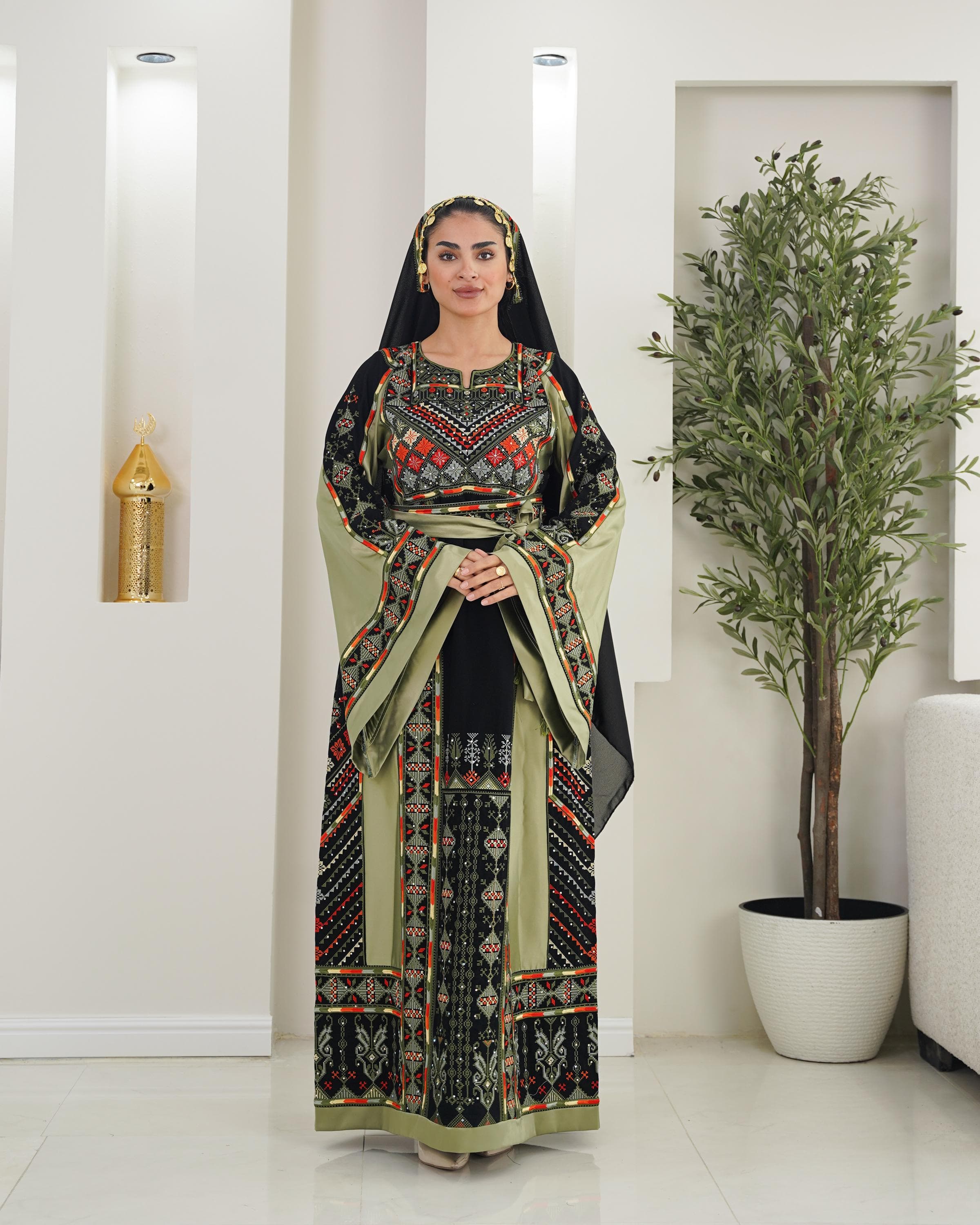 Palestinian Thobe Tatreez Dress Luxury Fellahi Black and Green Elegance - image 4