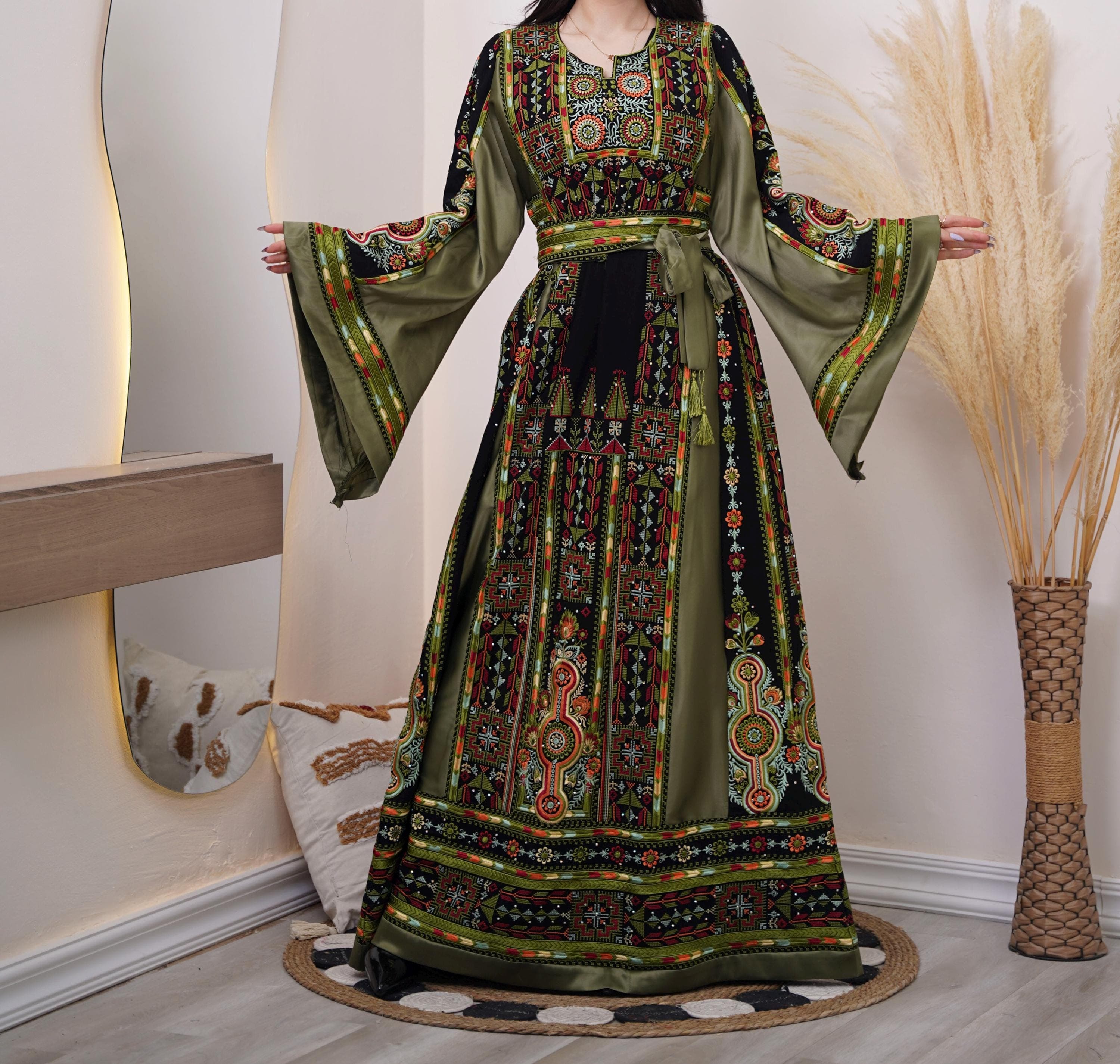 Palestinian Thobe Tatreez Dress Luxury Fellahi Black and Green Satin