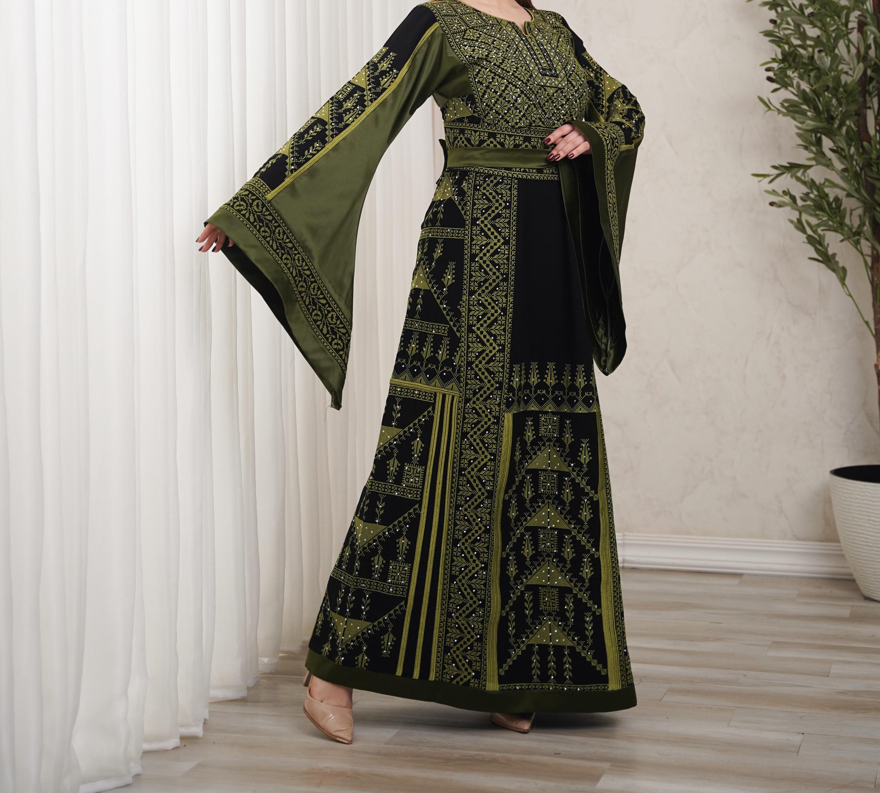 Palestinian Thobe Tatreez Dress Luxury Fellahi Black and Green Vs. - image 3
