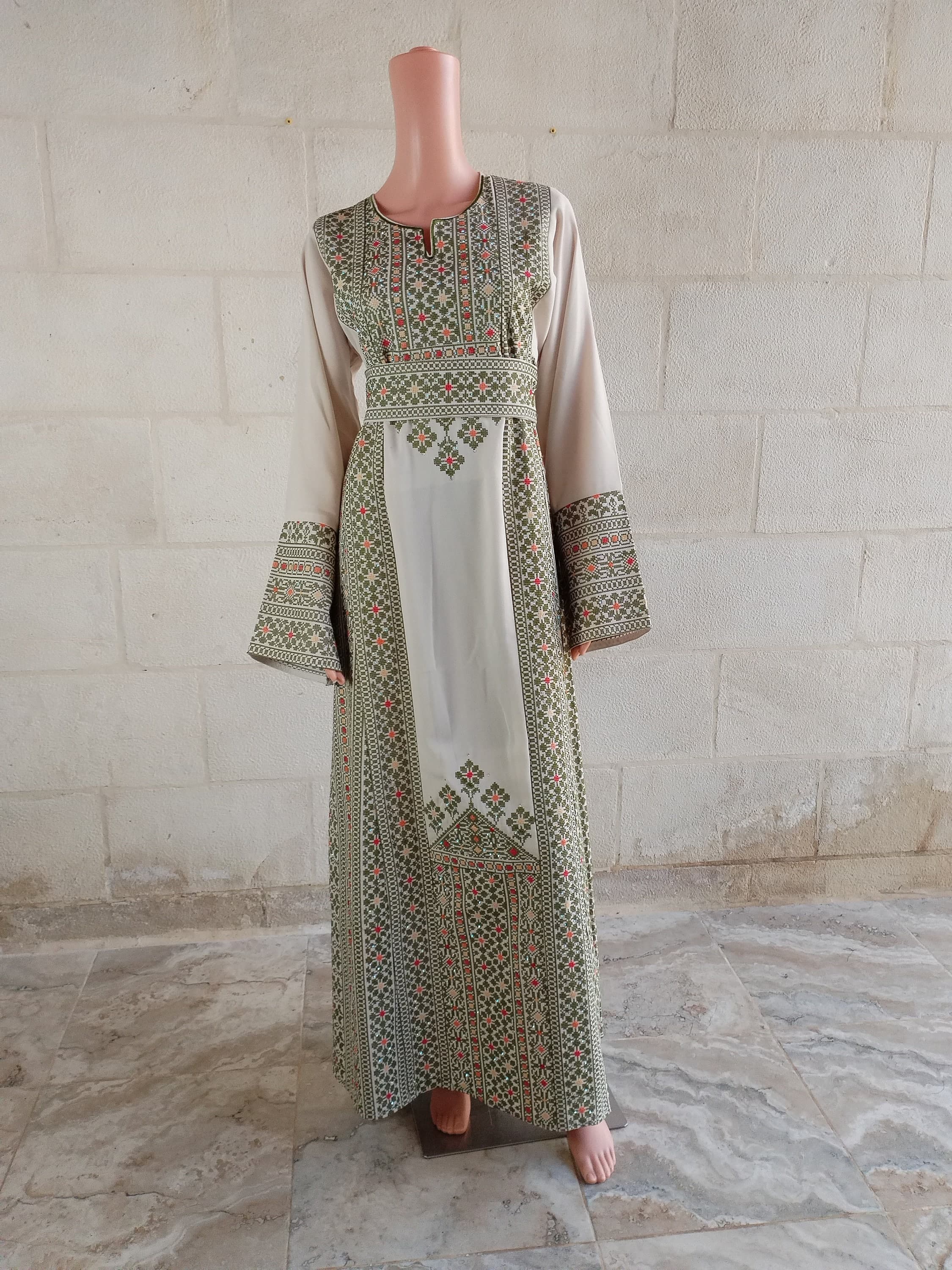 Palestinian Embroidery Thobe Princess Thob Maxi Dress Tatreez Amira Green and Beige - image 3