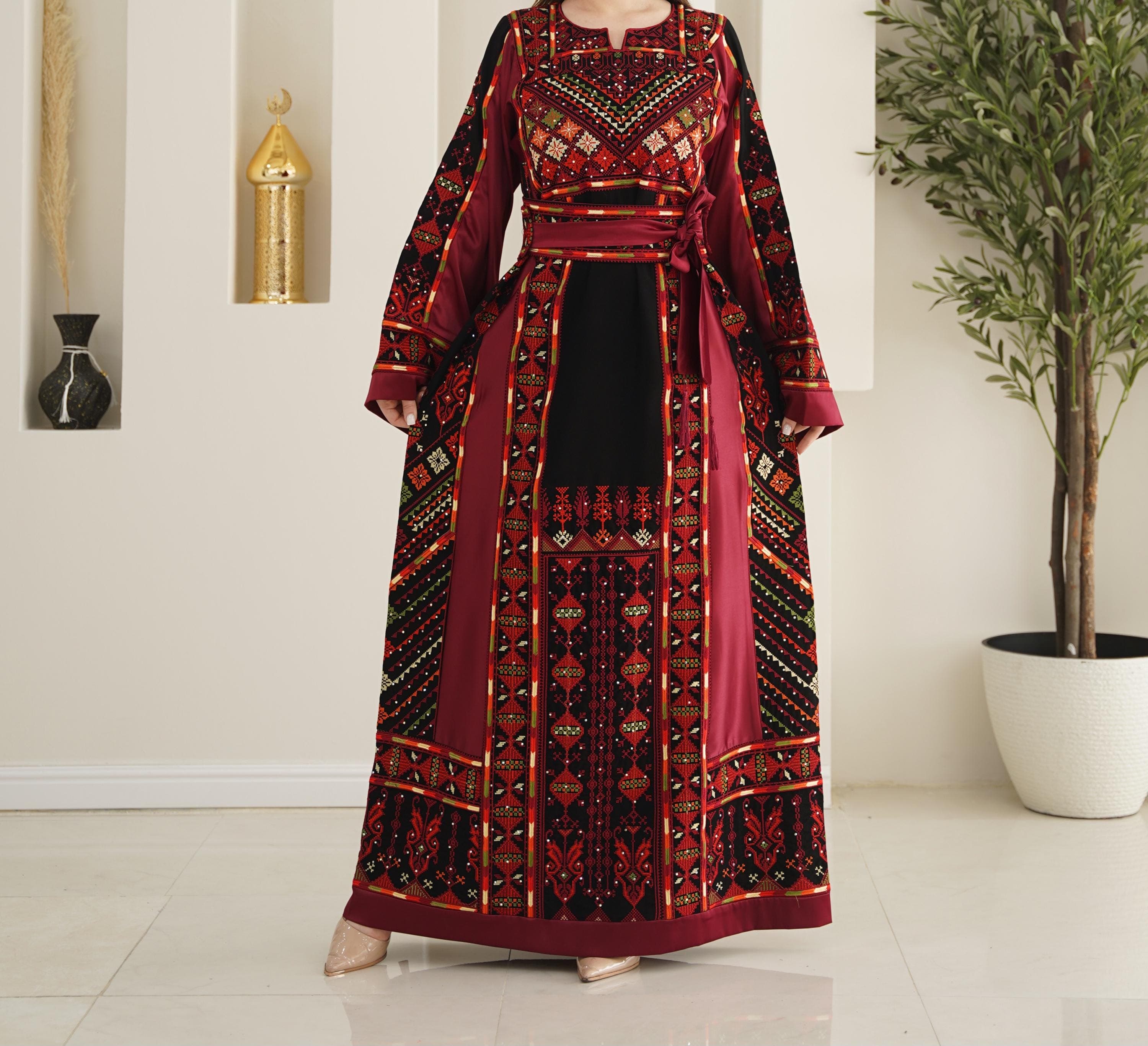 Palestinian Thobe Tatreez Dress Luxury Fellahi Black and Red Elegance - image 3