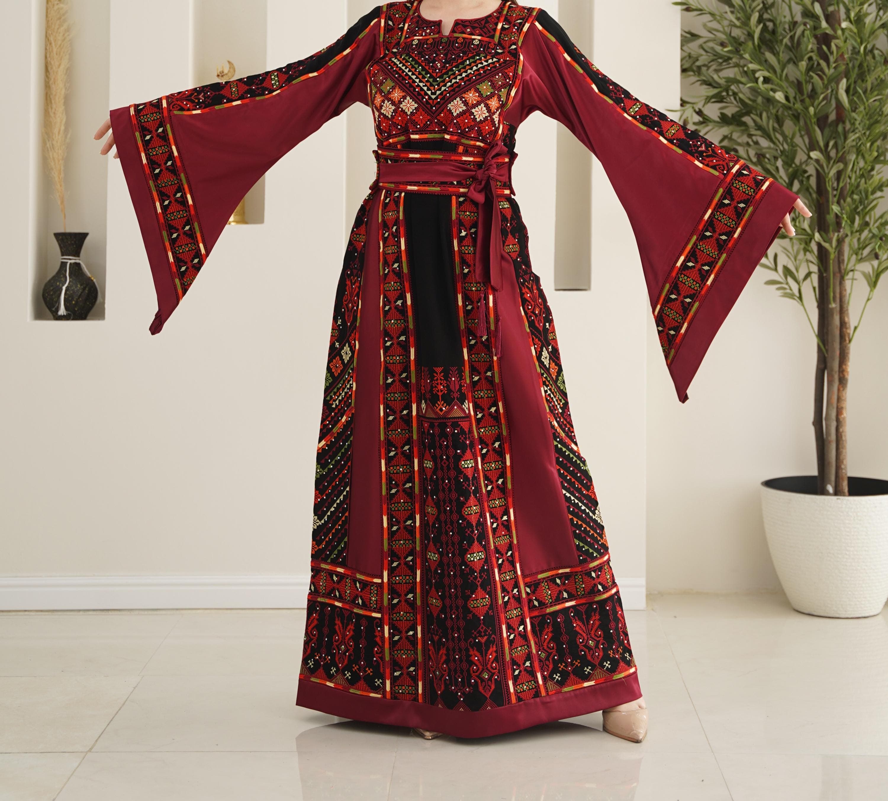 Palestinian Thobe Tatreez Dress Luxury Fellahi Black and Red Elegance