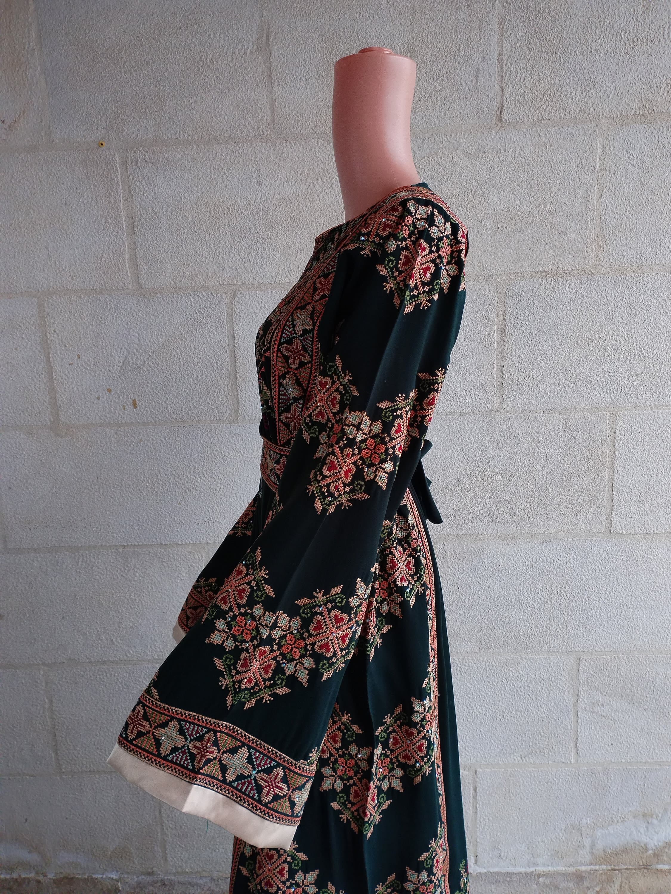 Palestinian Thobe Tatreez Dress Green and Beige Embroidery connect - image 5