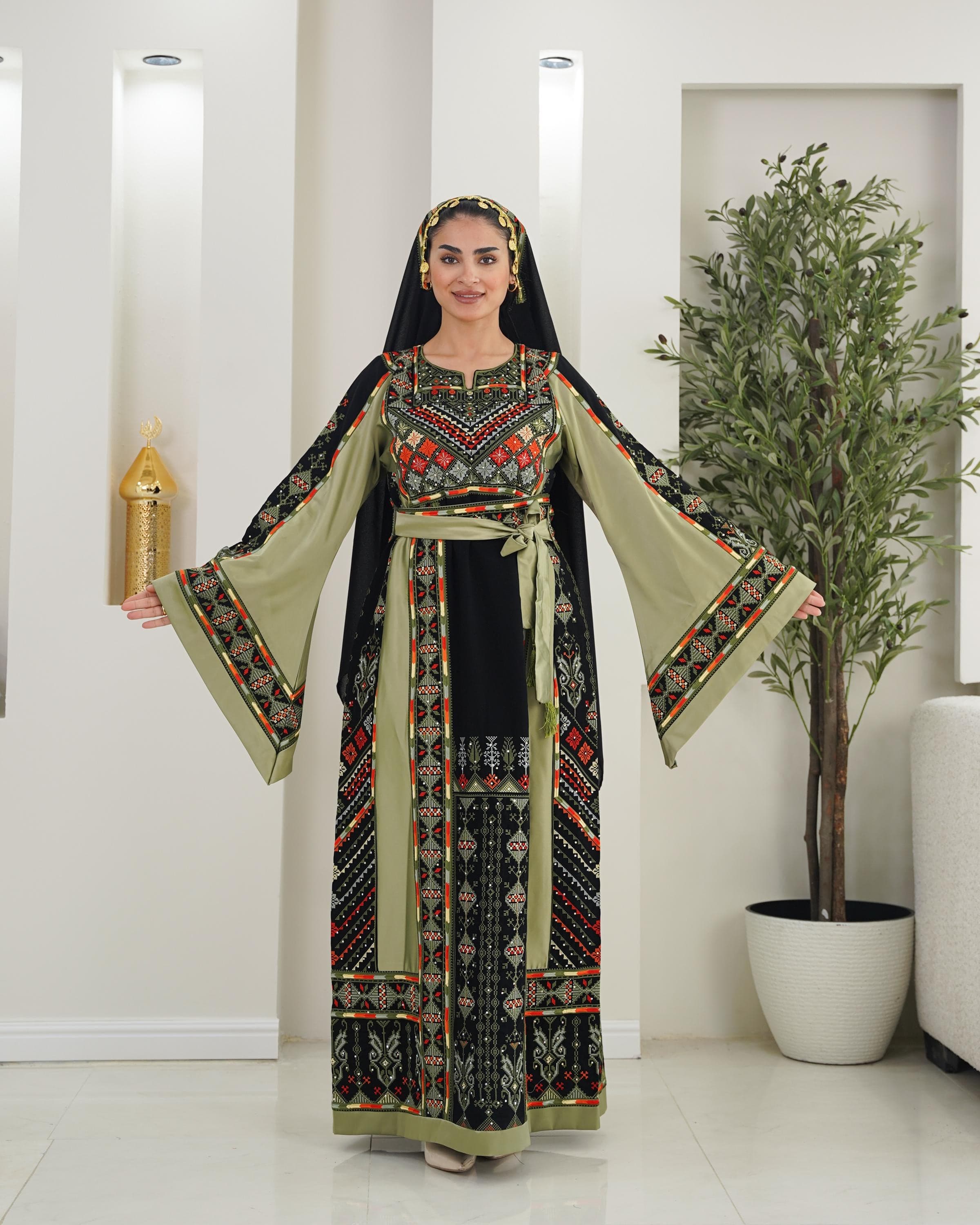 Palestinian Thobe Tatreez Dress Luxury Fellahi Black and Green Elegance - image 5