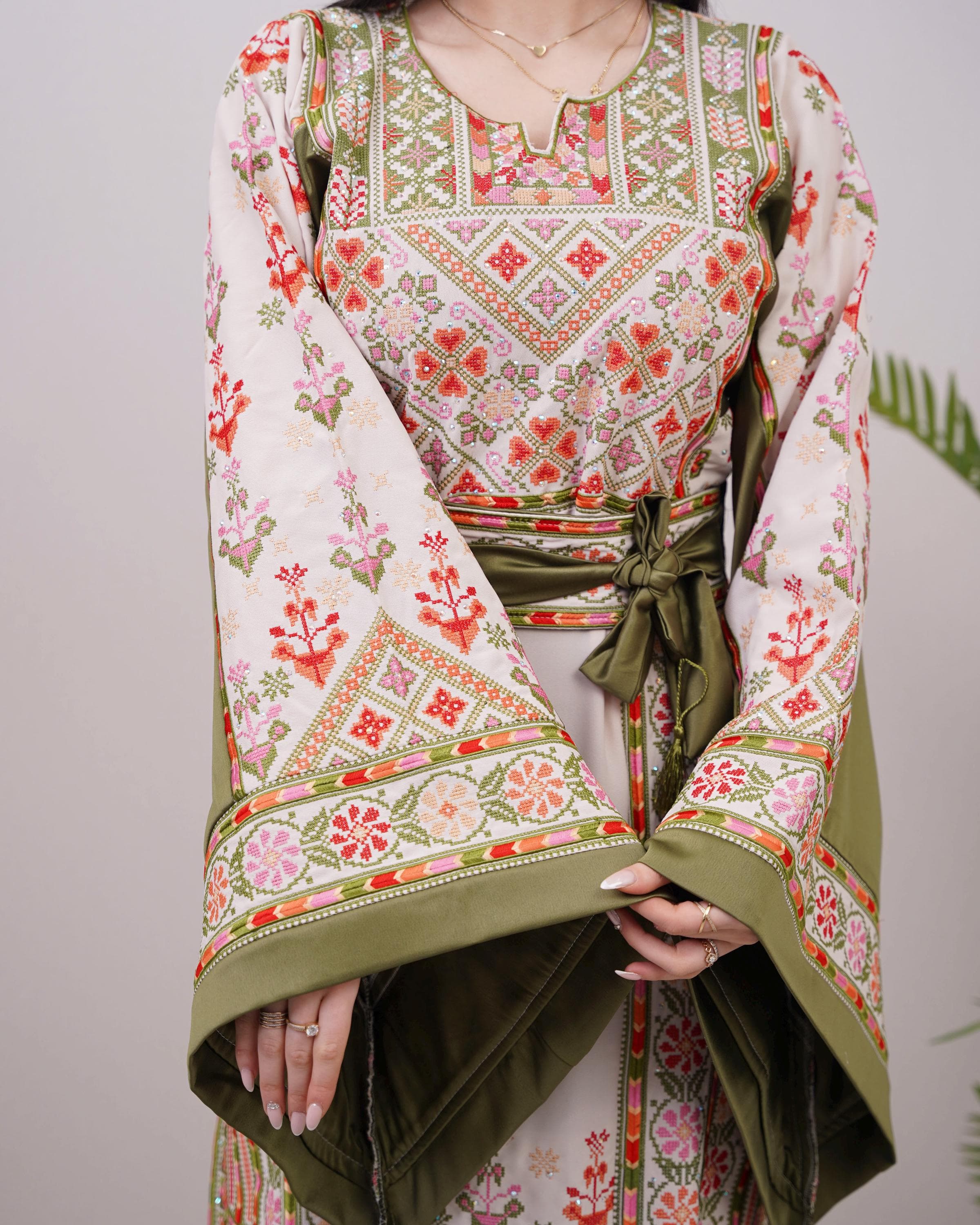 Palestinian Thobe Tatreez Dress Luxury Fellahi Olive Green and Cappuccino. - image 5