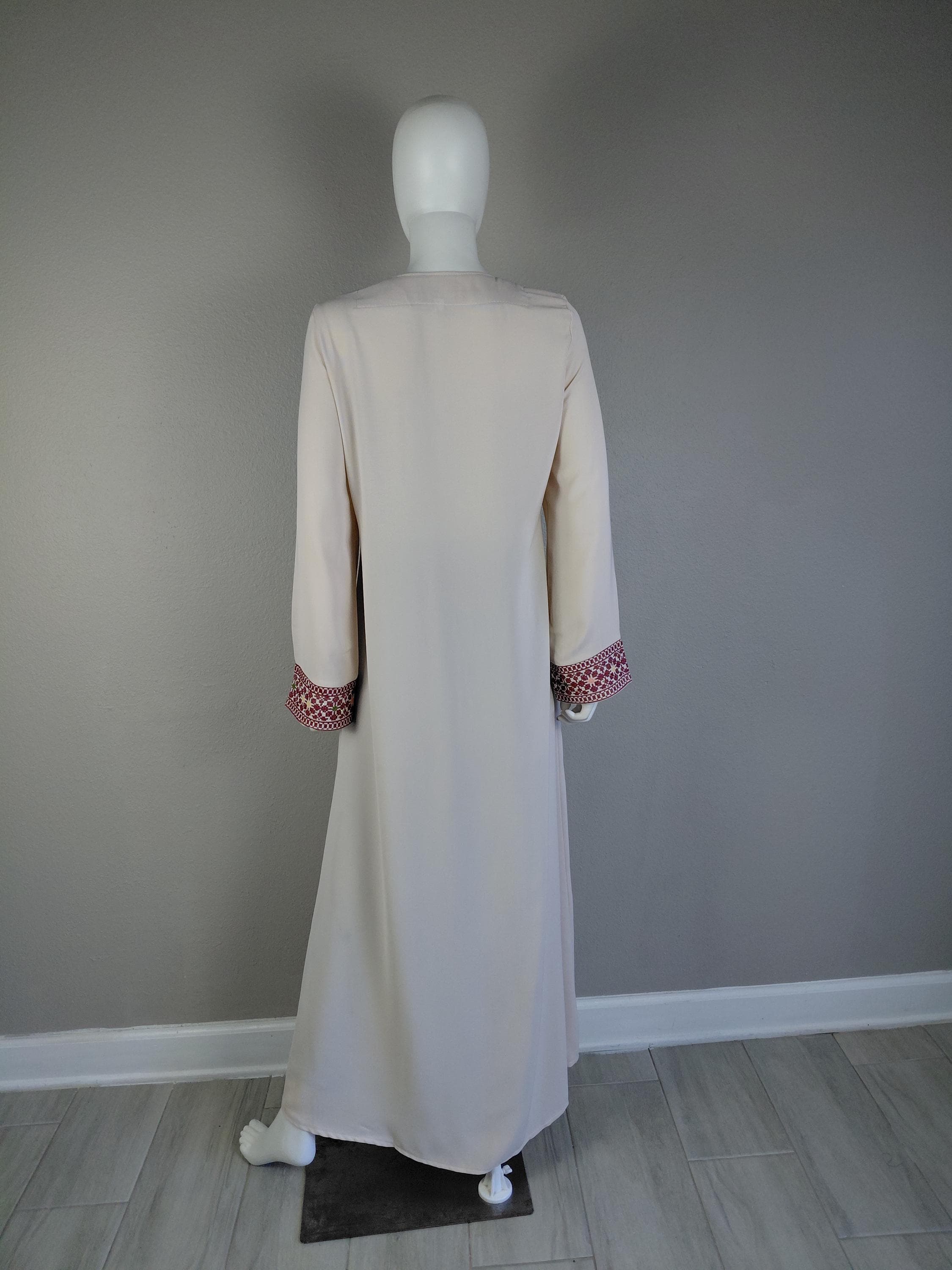 Palestinian Embroidery Thobe Thob Maxi Dress Cappuccino and Burgundy. - image 5