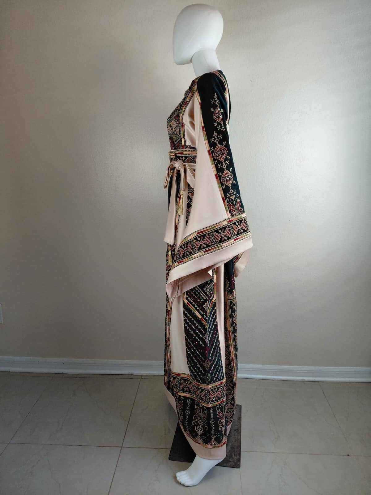 Palestinian Thobe Tatreez Dress Luxury Fellahi Green and Golden Elegance. - image 4