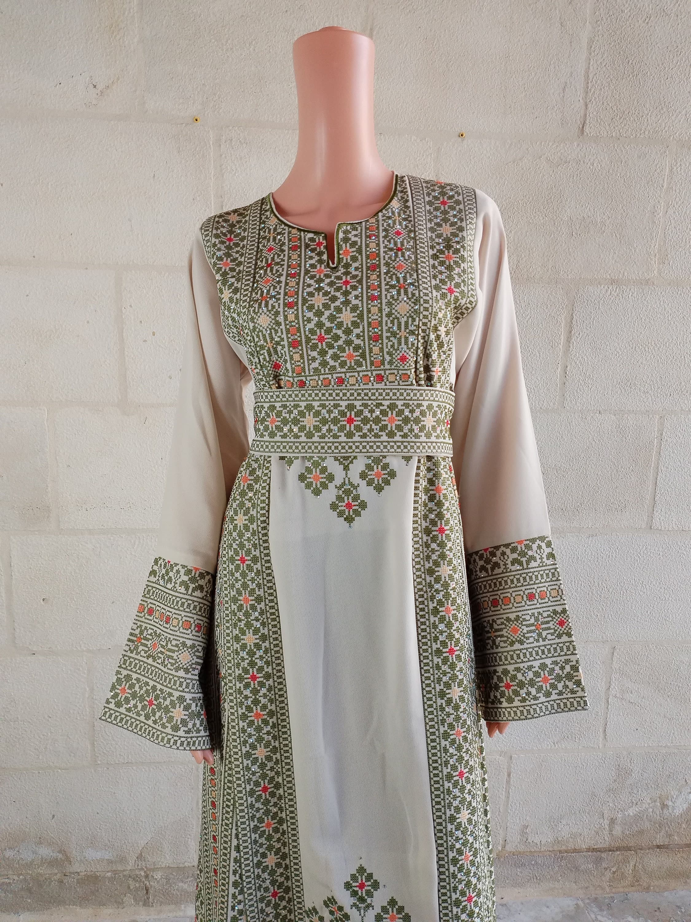 Palestinian Embroidery Thobe Princess Thob Maxi Dress Tatreez Amira Green and Beige - image 4
