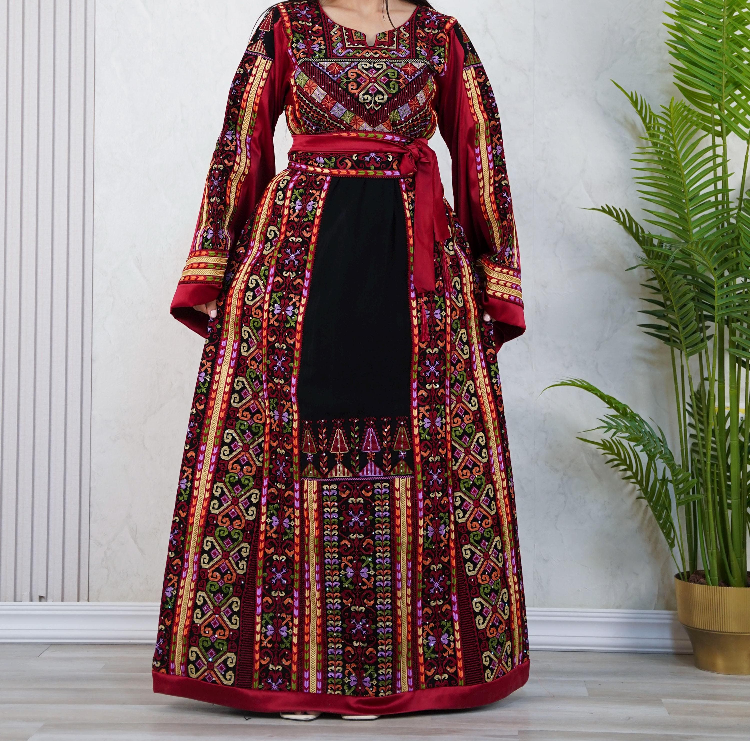 Palestinian Thobe Tatreez Dress Luxury Fellahi Black and Red - image 4