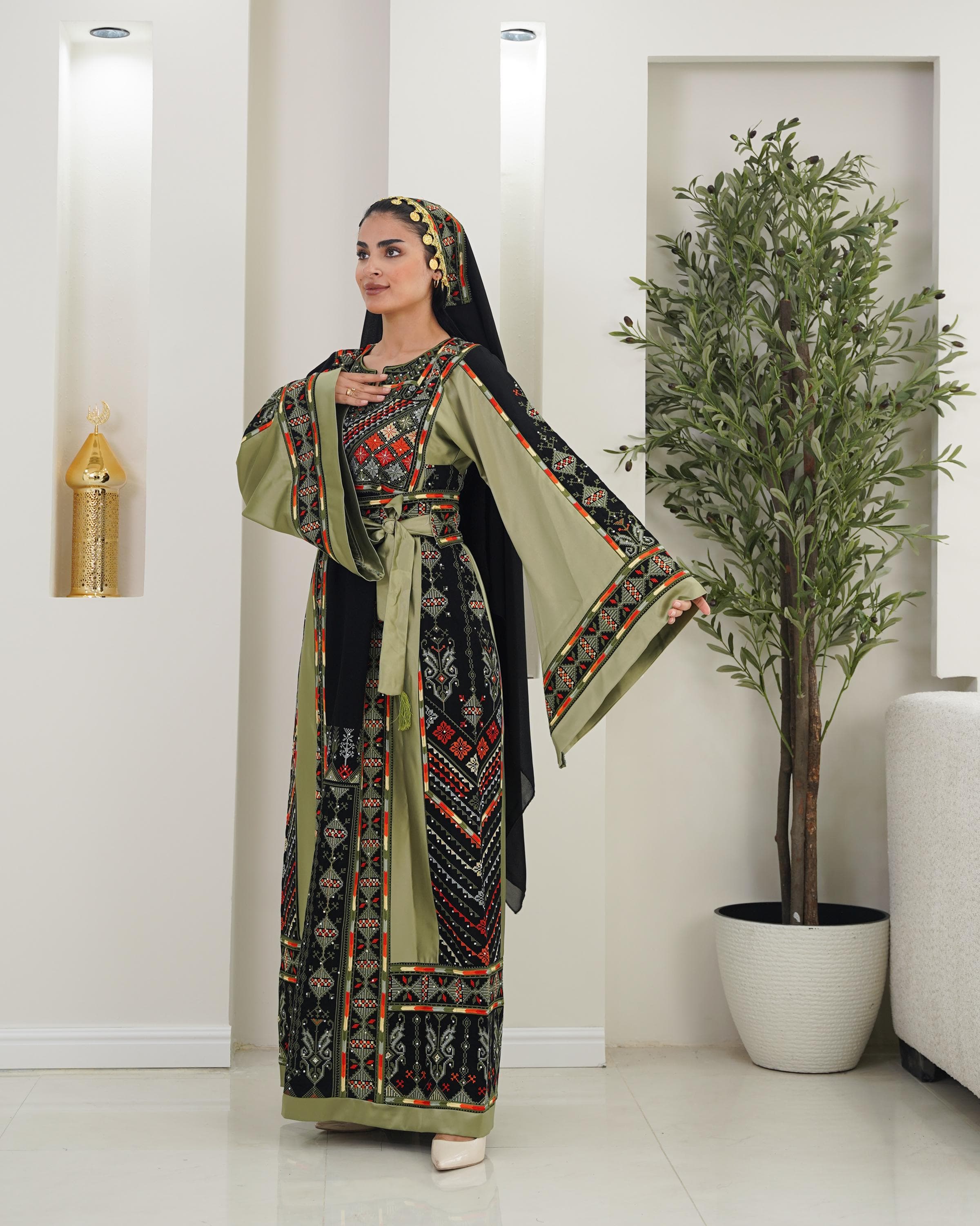 Palestinian Thobe Tatreez Dress Luxury Fellahi Black and Green Elegance - image 3