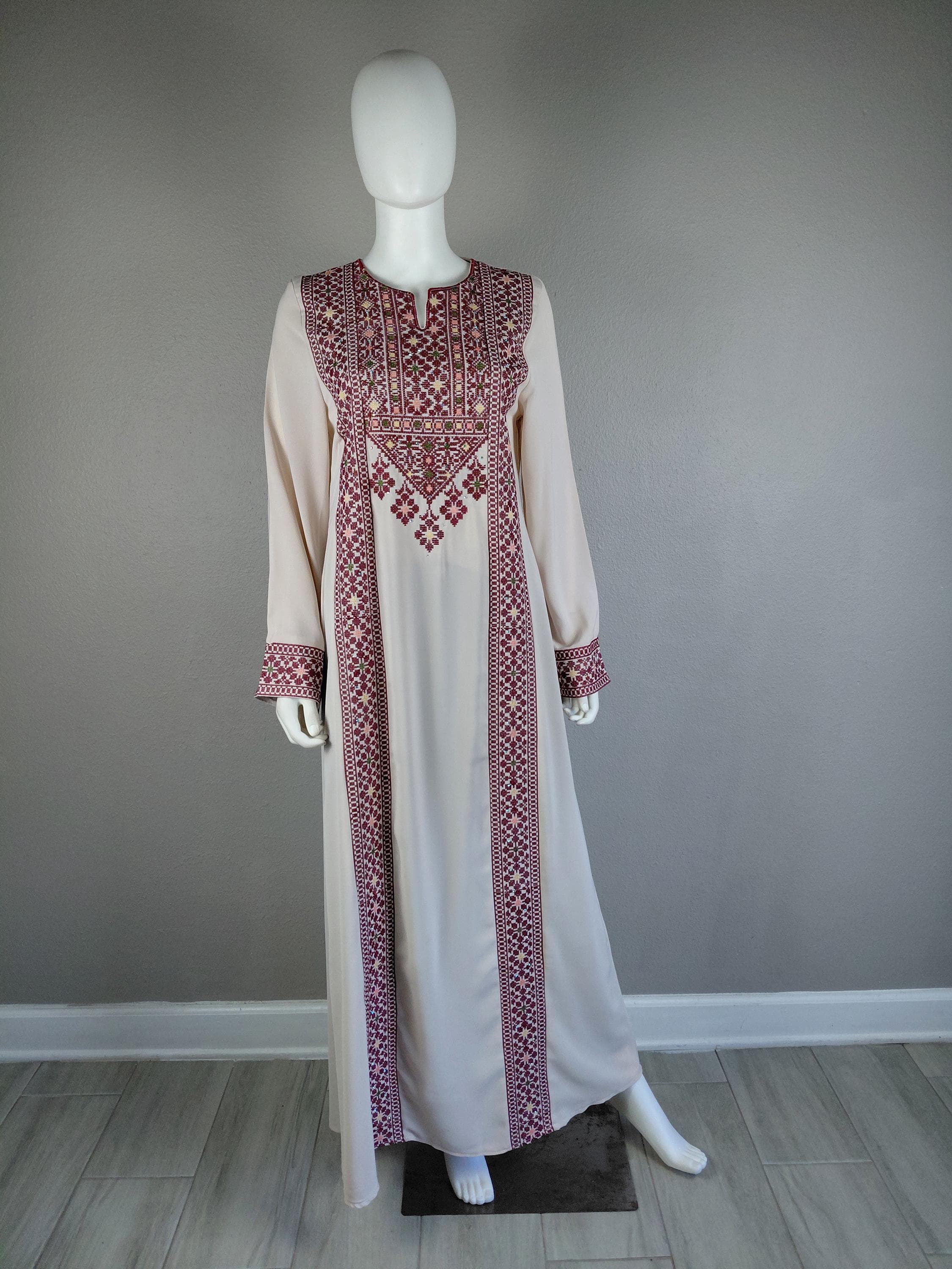 Palestinian Embroidery Thobe Thob Maxi Dress Cappuccino and Burgundy. - image 3