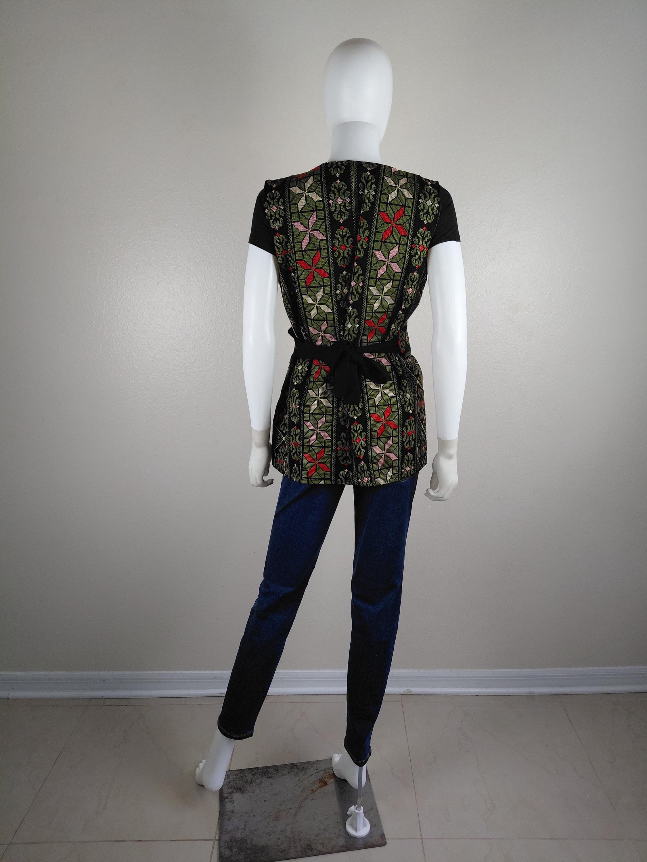 Palestinian Embroidery Stunning Vest Tatreez  Green And Black Stylish. - image 4