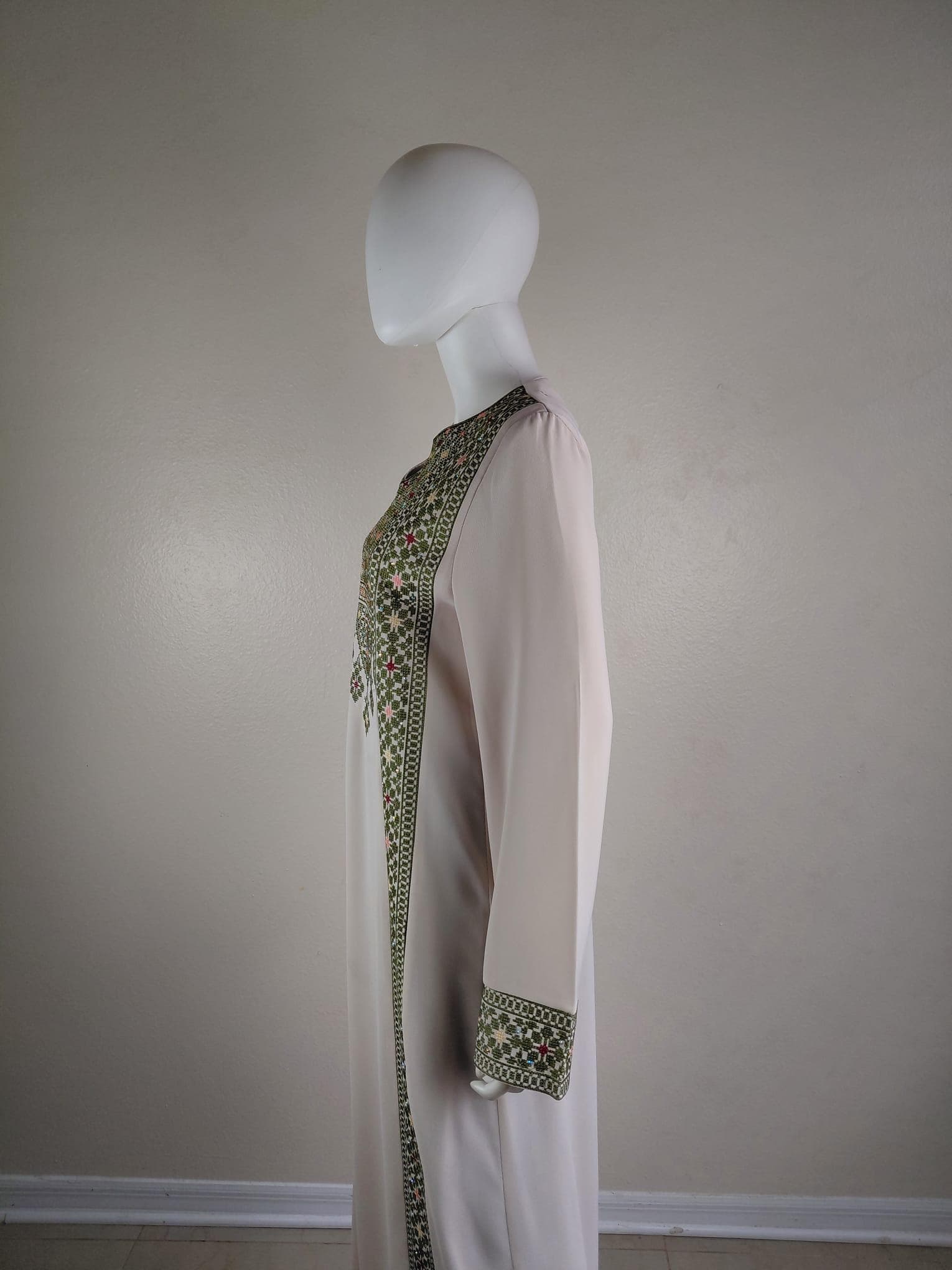 Palestinian Embroidery Thobe Thob Maxi Dress Cappuccino and Green Embroidery. - image 4