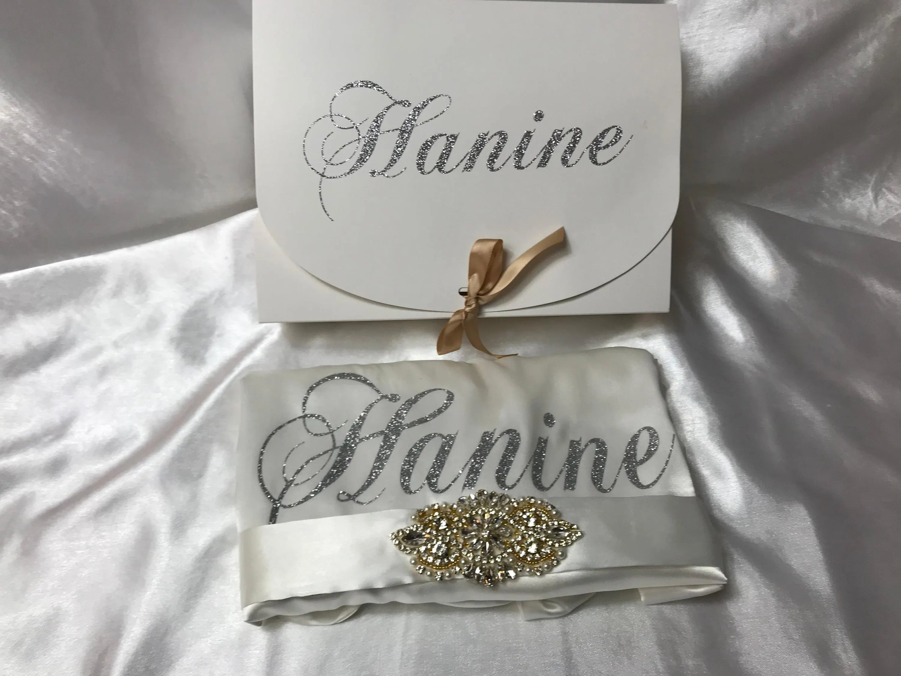 Kimono/peignoir en satin personnalisés team bride/cadeau témoin/personnalisation robe demoiselle d'honneur/cadeaux de noël/robe mariée