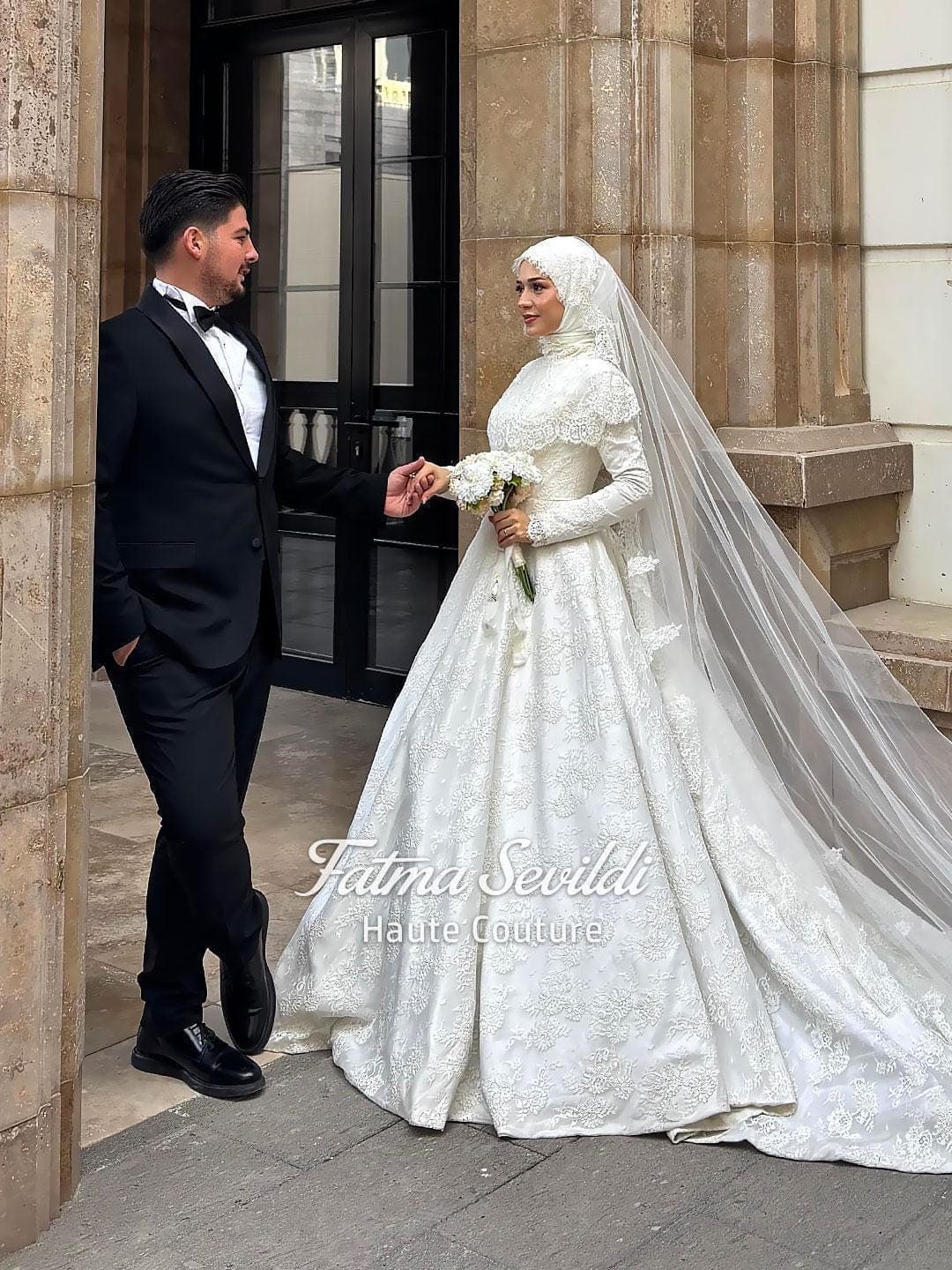 Elegant Lace Hijab Wedding Dress, High Neck Long Sleeve A-line Gown, Mantilla Veil