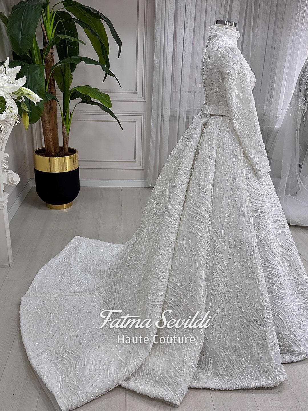 Fatma Sevildi Couture,
Modest Wedding Dress,
Muslim Wedding Dress,
Hijab Wedding Dress,
islamic wedding dress,
Tesettür Gelinlik,
Hijab Bridal Gown,
Arabic Wedding Dress,
Hijab Evening Dress,
Modest Prom Dress,
Long Sleeve Bridal Dress