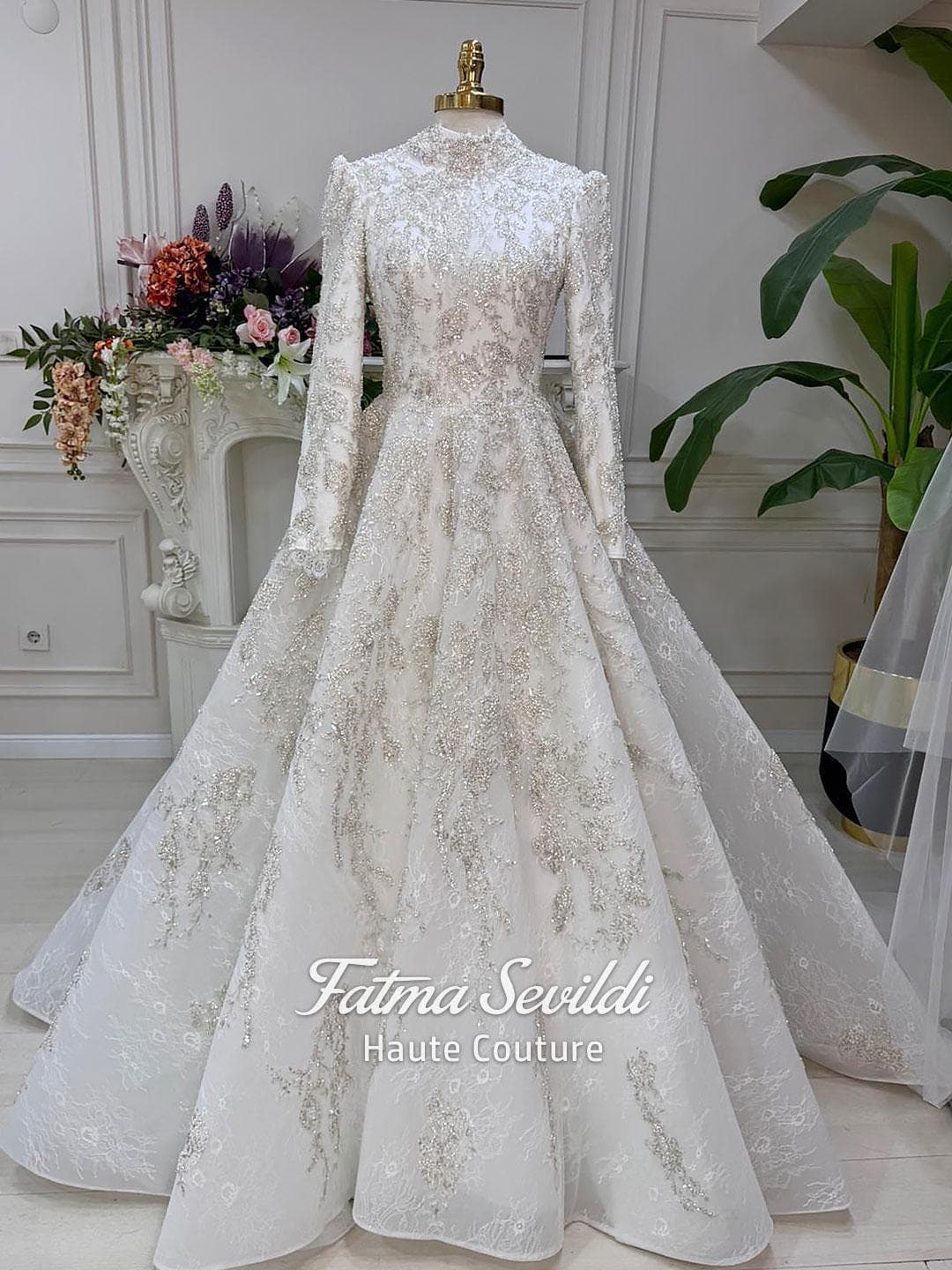Fatma Sevildi Couture,
Modest Wedding Dress,
Muslim Wedding Dress,
Hijab Wedding Dress,
islamic wedding dress,
Tesettür Gelinlik,
Hijab Bridal Gown,
Arabic Wedding Dress,
Hijab Evening Dress,
Modest Prom Dress,
Long Sleeve Bridal Dress
