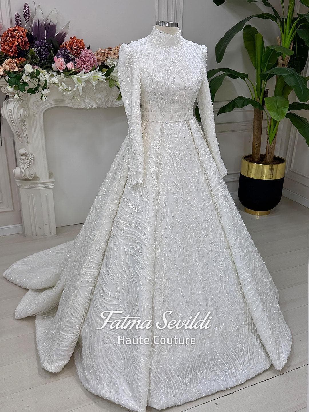 Fatma Sevildi Couture,
Modest Wedding Dress,
Muslim Wedding Dress,
Hijab Wedding Dress,
islamic wedding dress,
Tesettür Gelinlik,
Hijab Bridal Gown,
Arabic Wedding Dress,
Hijab Evening Dress,
Modest Prom Dress,
Long Sleeve Bridal Dress