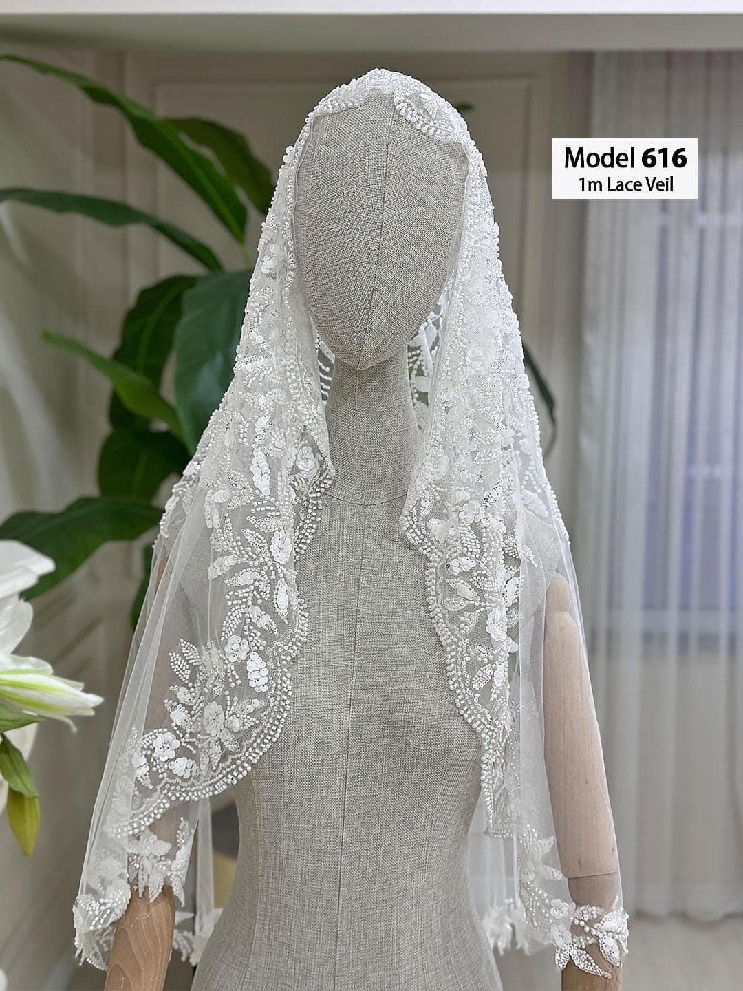 Beaded Lace Bridal Veil, Waltz Chapel Hijab-Friendly Ivory Wedding Veil /SHORT2