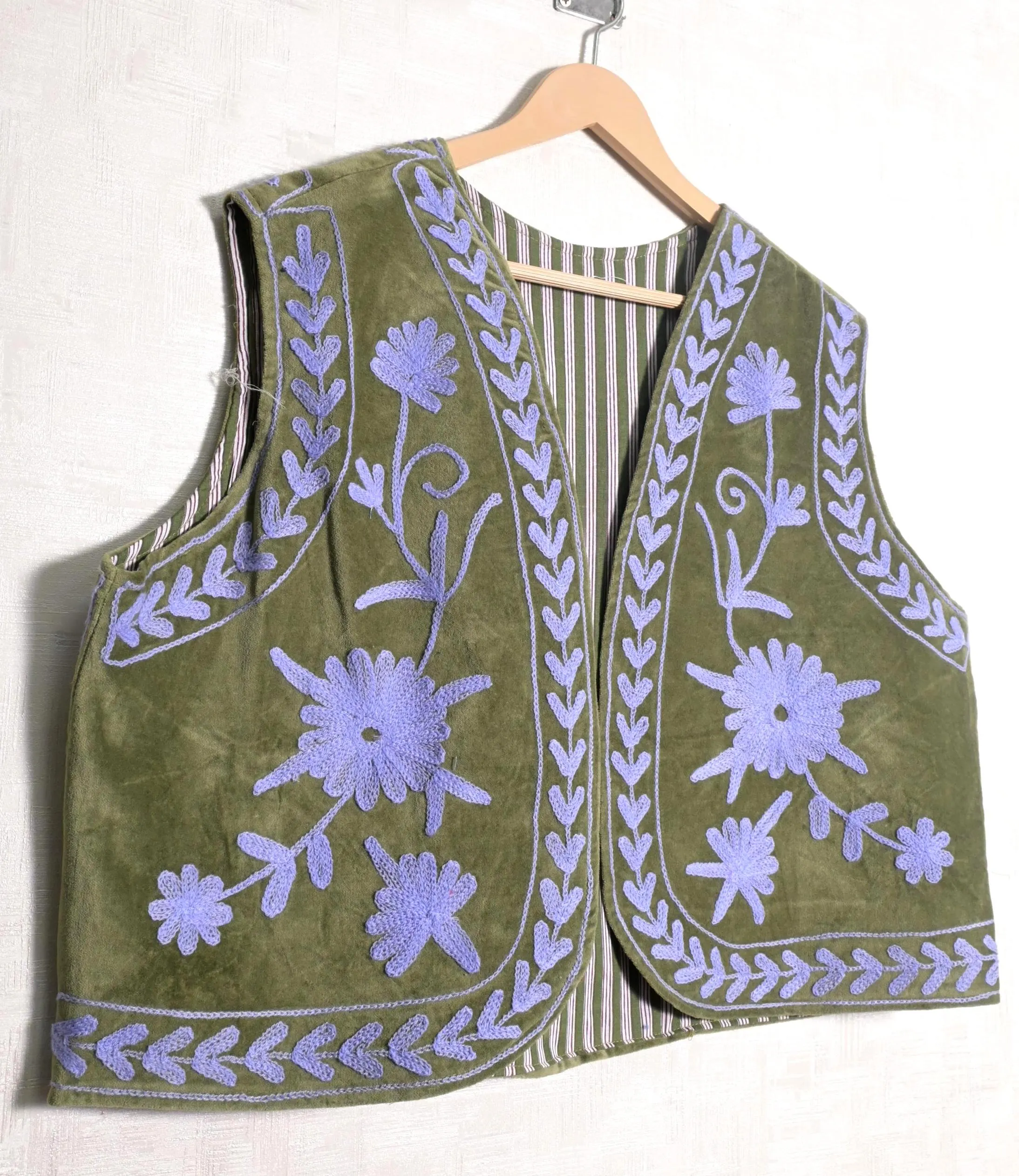 Velvet Suzani Embroidered Hippie Women Vest Indian Casual Sleeveless Short Jacket Plus Size Waistcoat - image 4