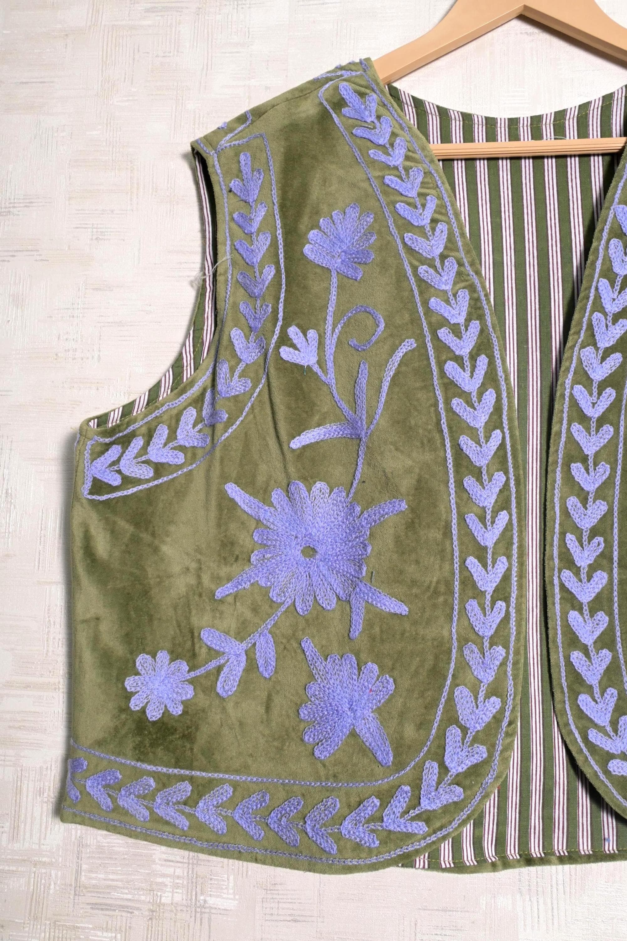 Velvet Suzani Embroidered Hippie Women Vest Indian Casual Sleeveless Short Jacket Plus Size Waistcoat - image 3