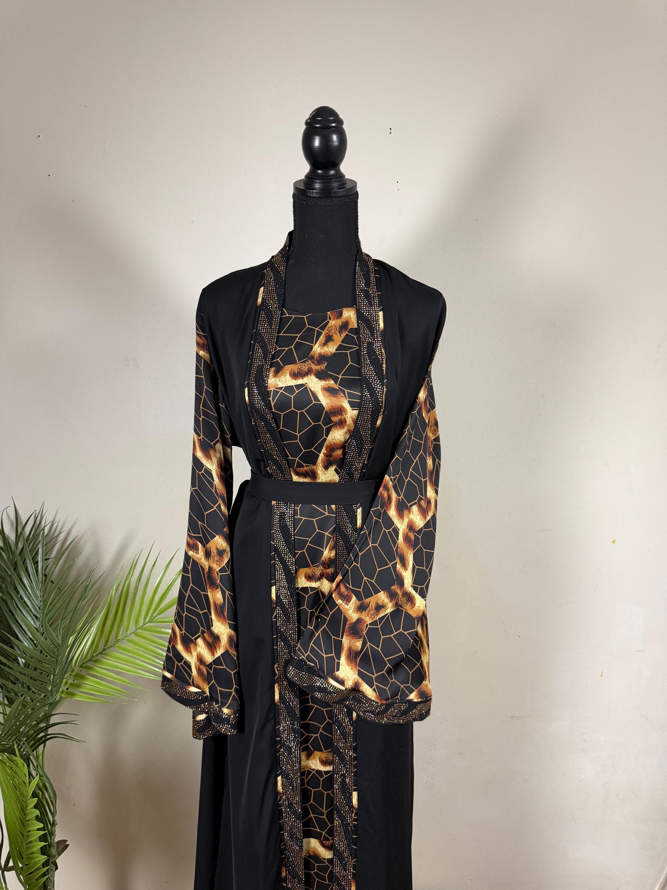 Luxury Black & Gold 3 Piece Abaya Set – Modest Formal Outfit for Eid and Ramadan - image 3