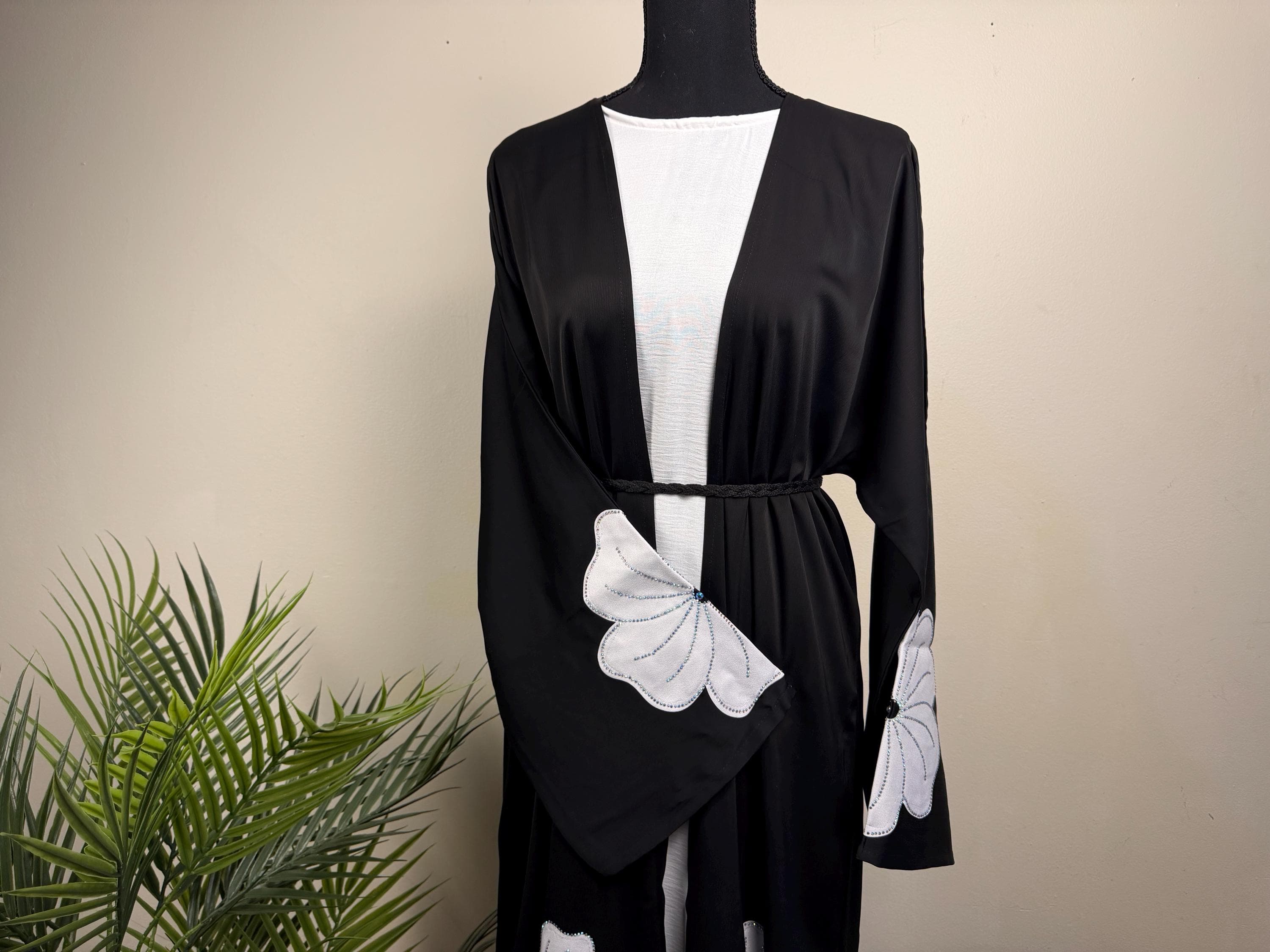 Floral Black Abaya: Ramadan dress, Modest Outfit, Dubai style - image 3