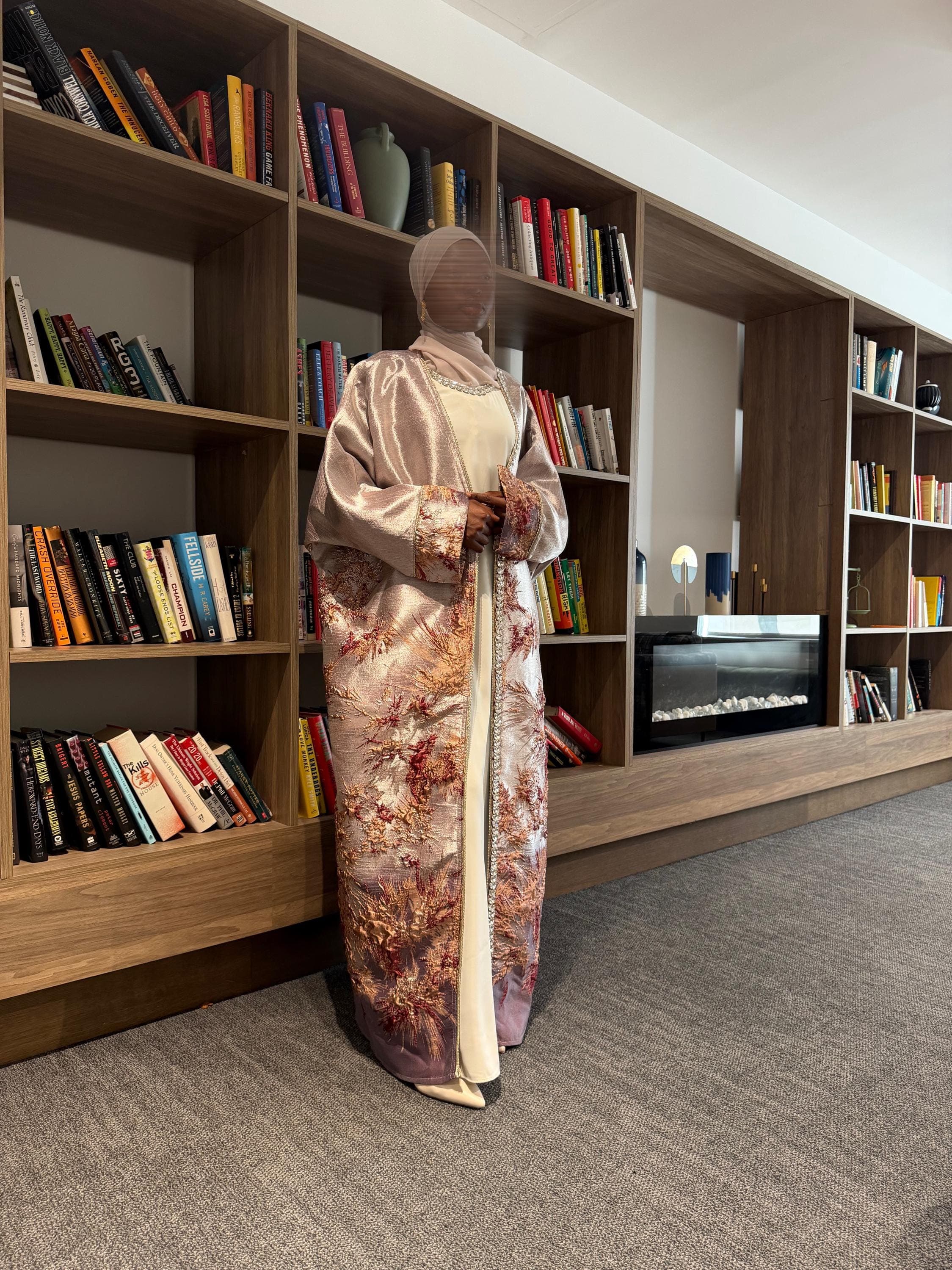 Luxury Brocade Abaya Set with Inner Dress (Mavue Pink) - image 3
