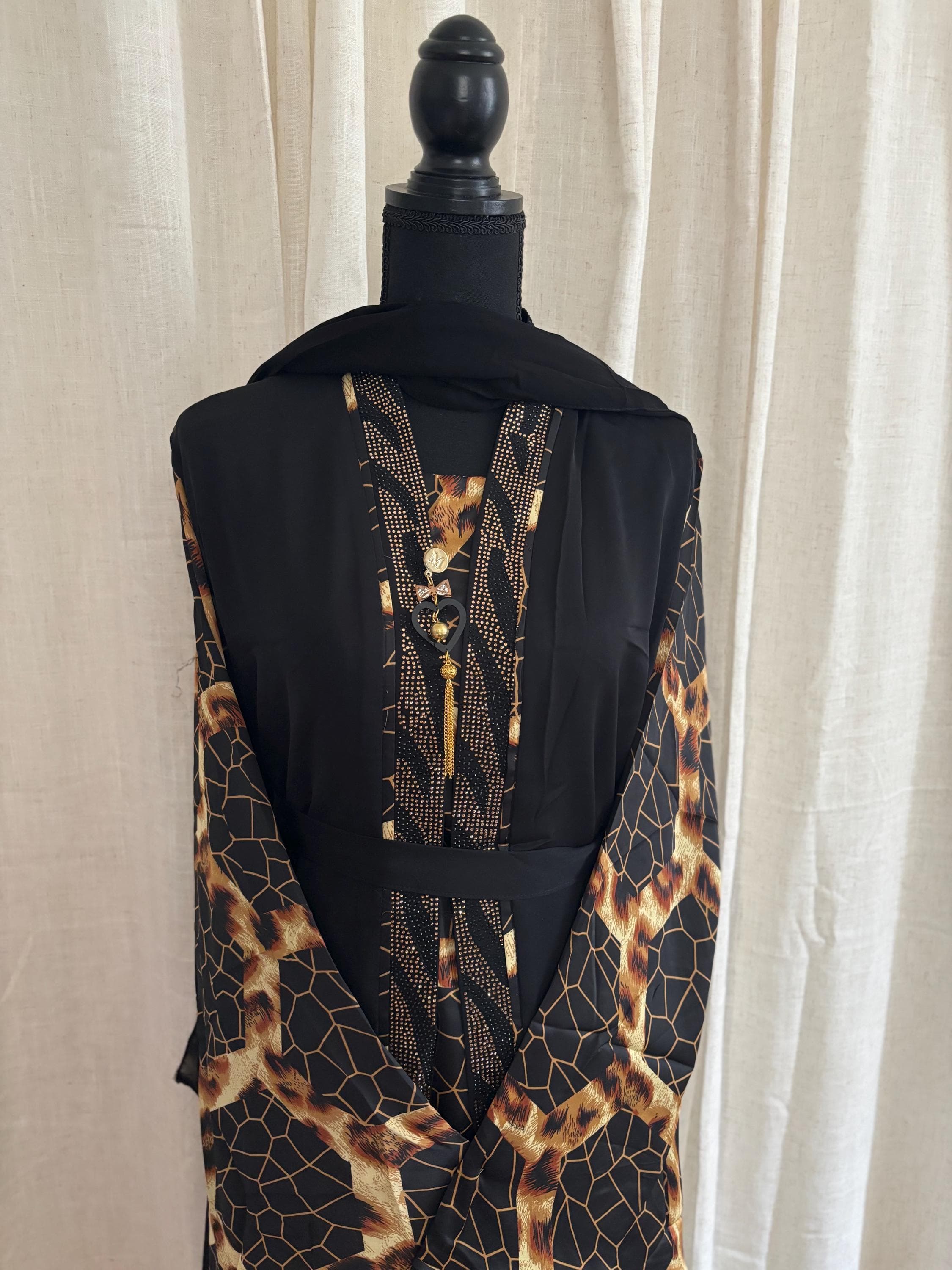 Luxury Black & Gold 3 Piece Abaya Set – Modest Formal Outfit for Eid and Ramadan - image 5