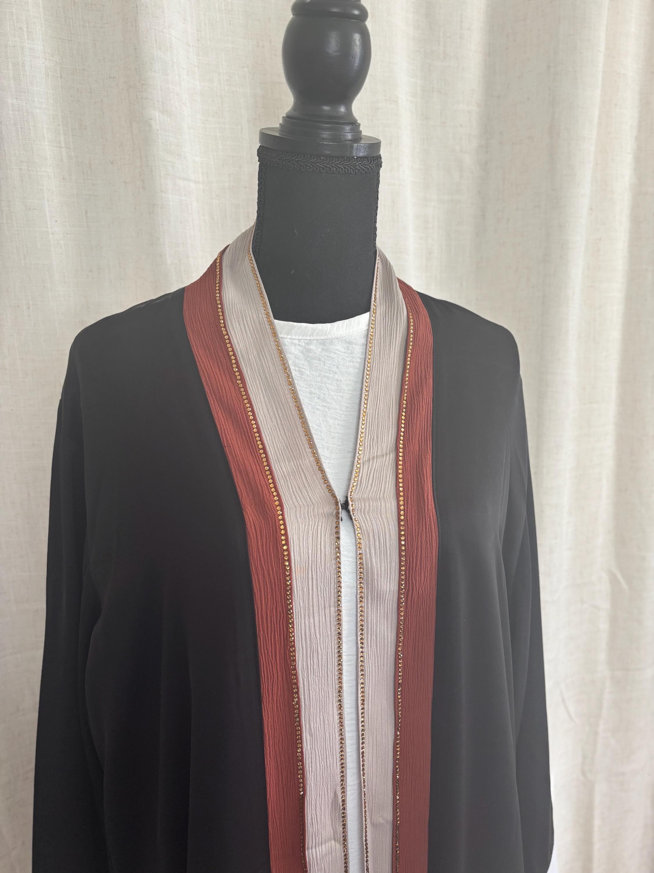 Elegant Black Abaya, Modest Dubai Style - image 5