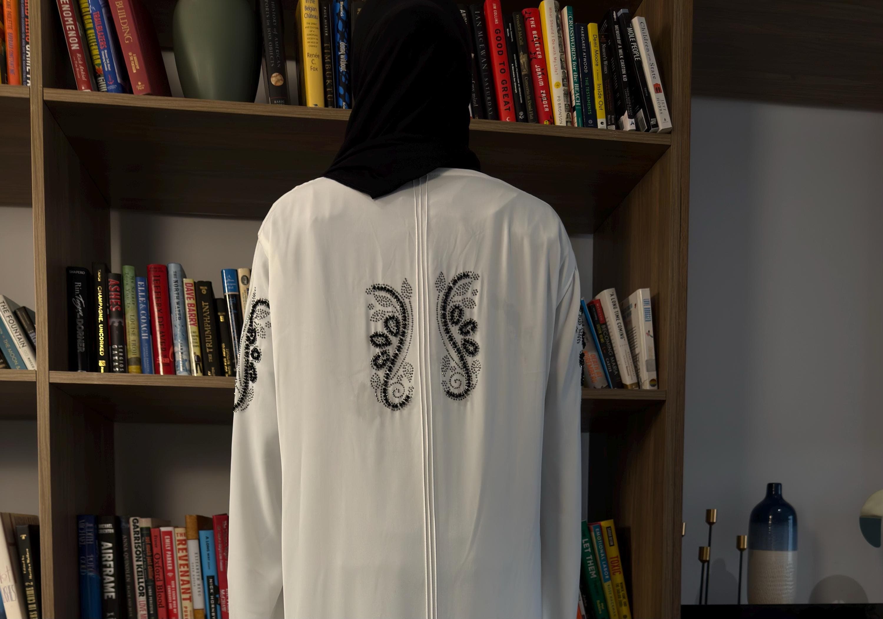 White Closed Abaya With Matching Hijab Set: Modest Dress, Eid Outfit - image 5