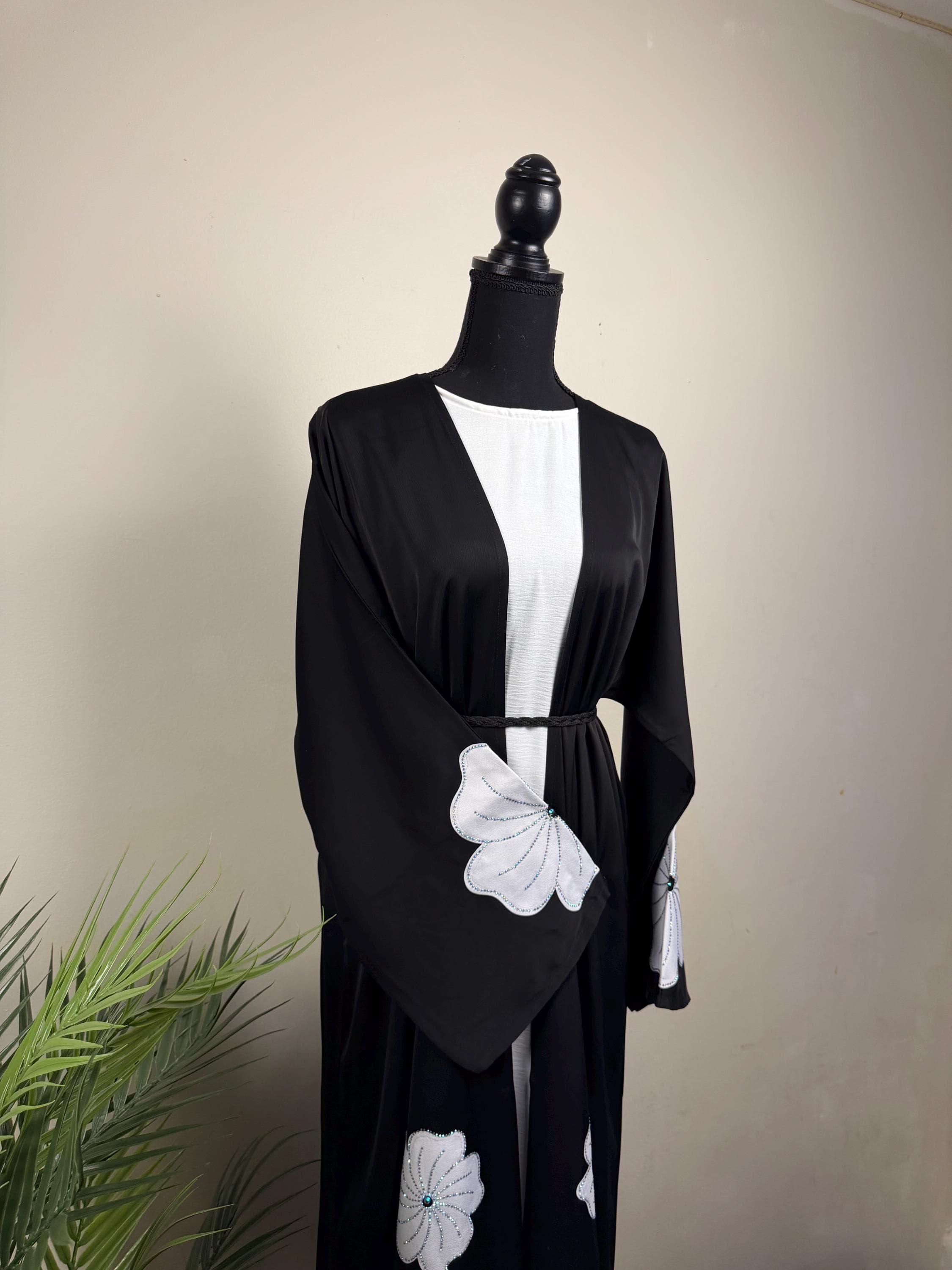 Floral Black Abaya: Ramadan dress, Modest Outfit, Dubai style - image 4