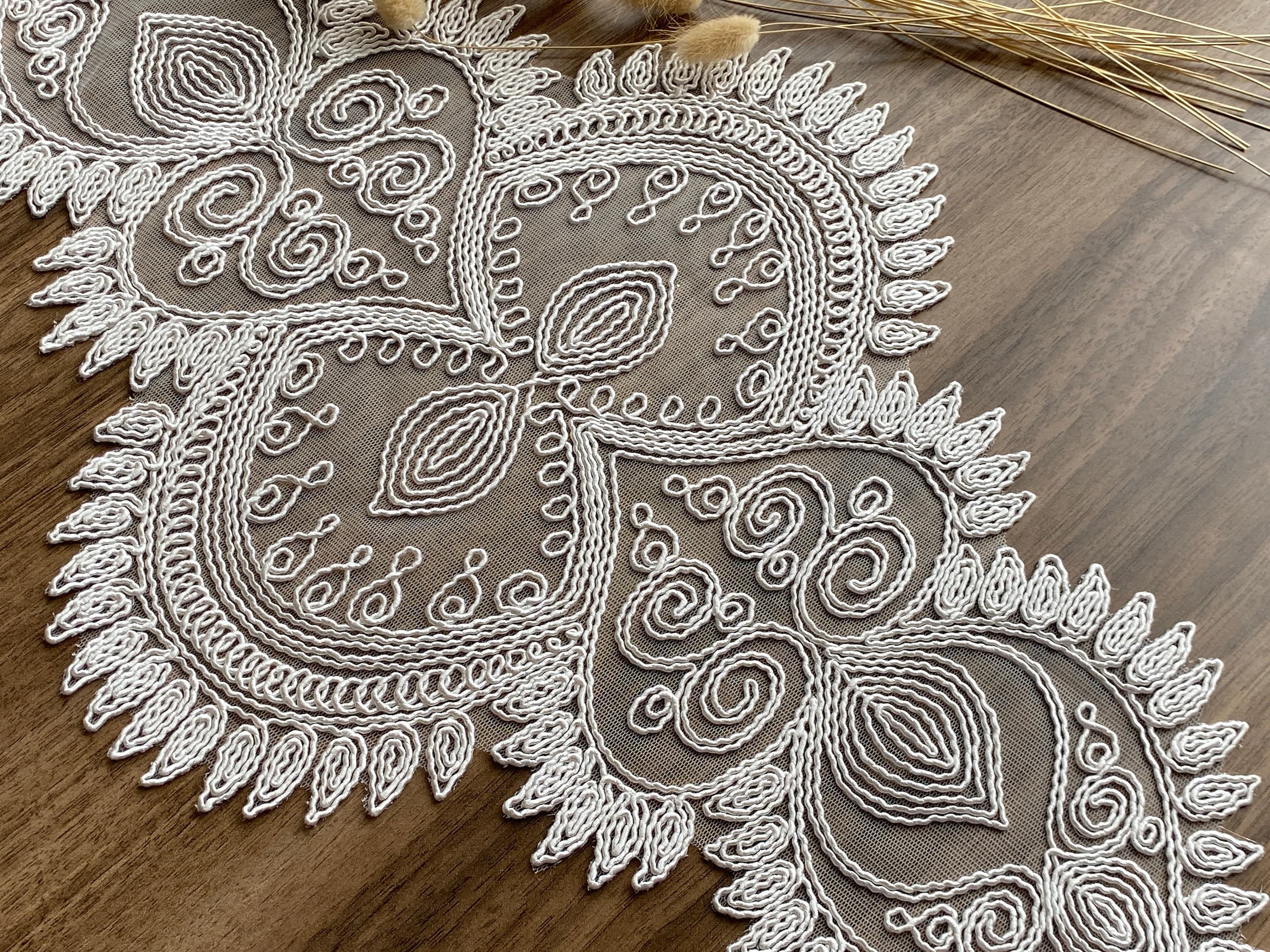 Cream French lace doily placemats, Vintage velvet lace placemats, Dainty lace doily mats, Delicate Antique style lace doily mats,  LC222 - image 3