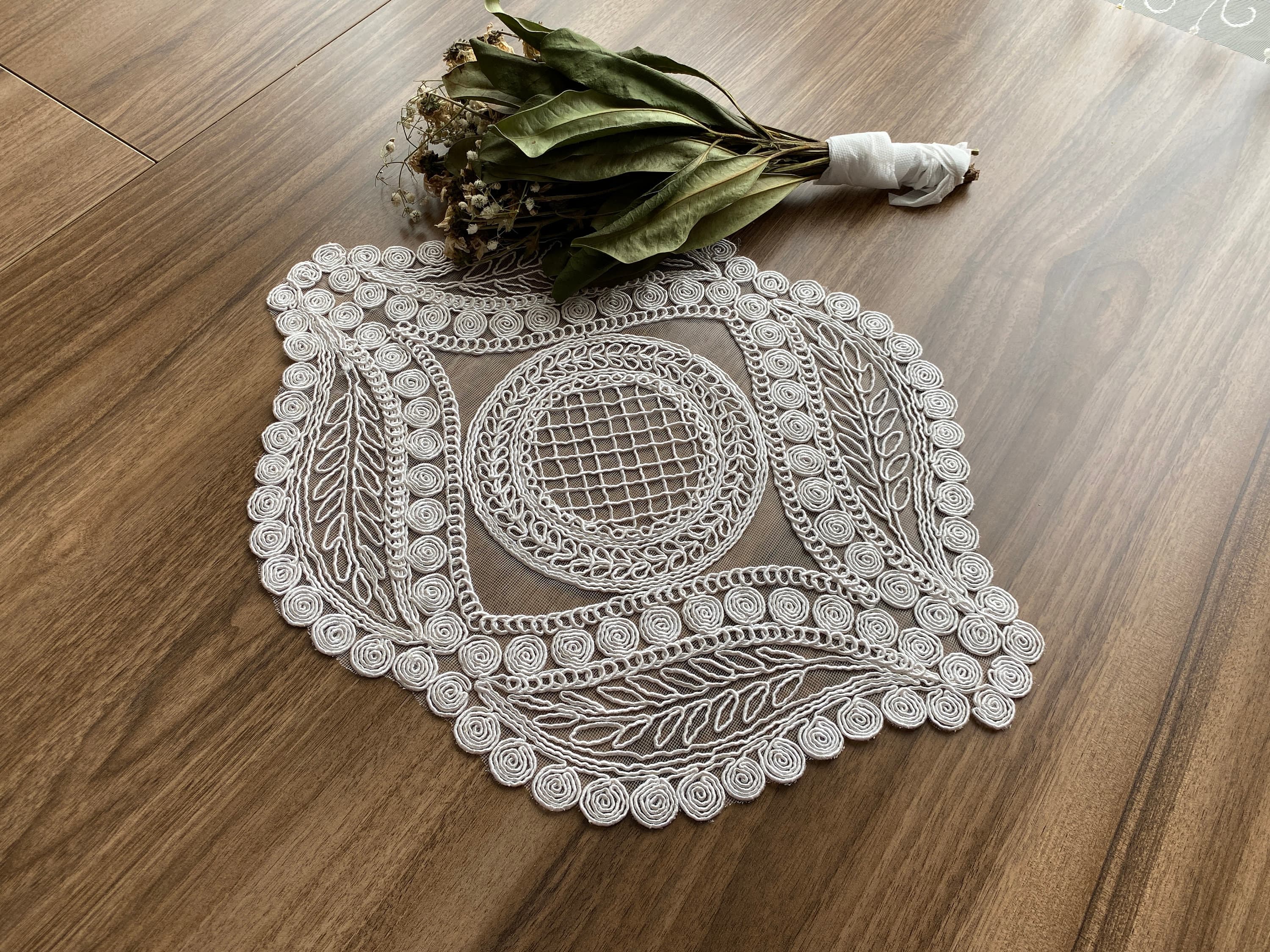 Cream French lace doily placemats, Vintage velvet lace placemats, Dainty lace doily mats, Delicate Antique style lace doily mats,  LC203