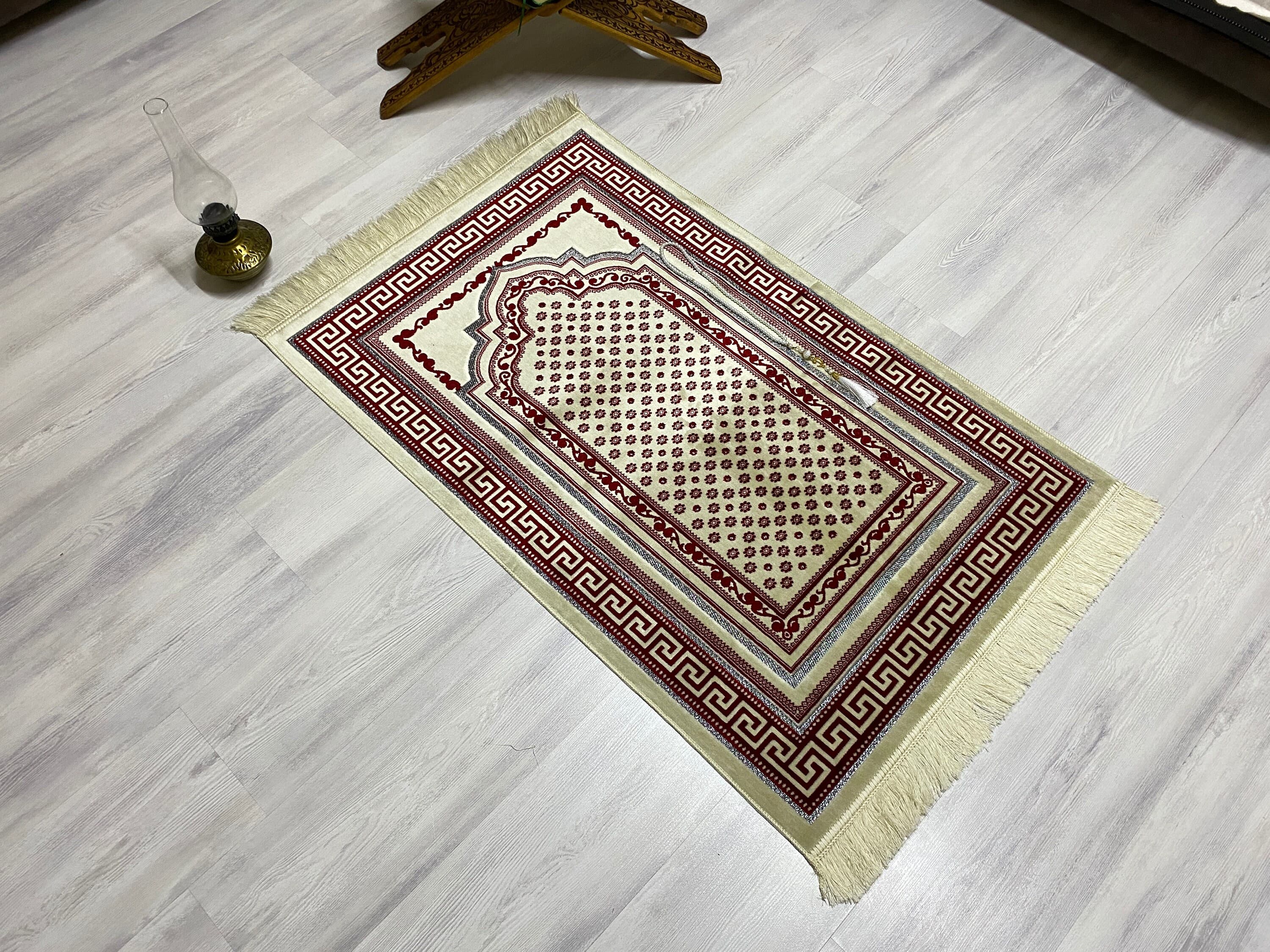 Soft Burgundy Prayer Mat, Nikah Gift,Sejadah Prayer Mat with Tasbeeh, Muslim Wedding Gift, Prayer Rug, Muslim Janamaz, Islamic Gift, RNR501 - image 4