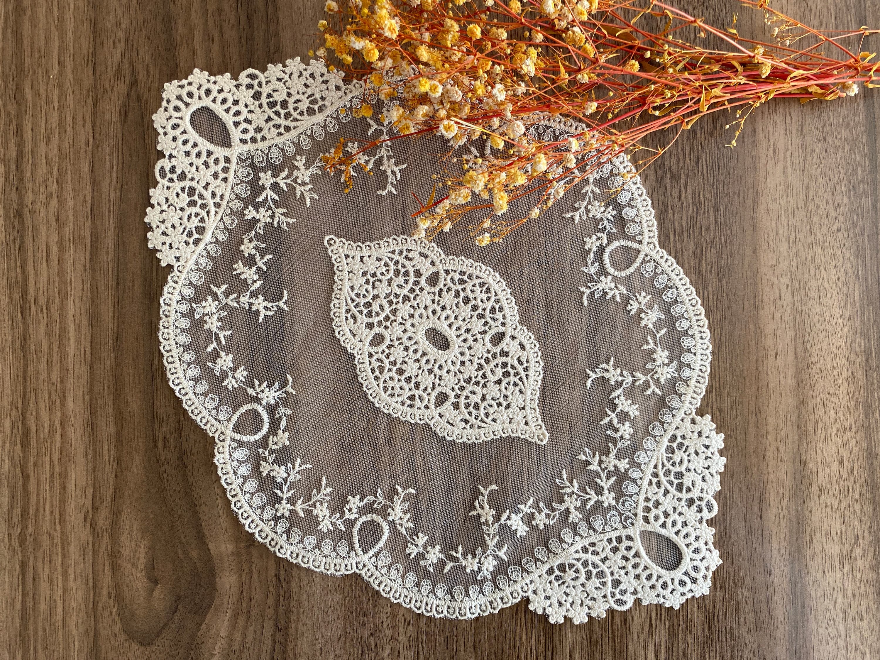 Cream Center Piece French Lace Oval Table Placemat, Lace Doily, Table Mat, Lace Tablecloth, France Lace Doily, Vintage Lace, LC159