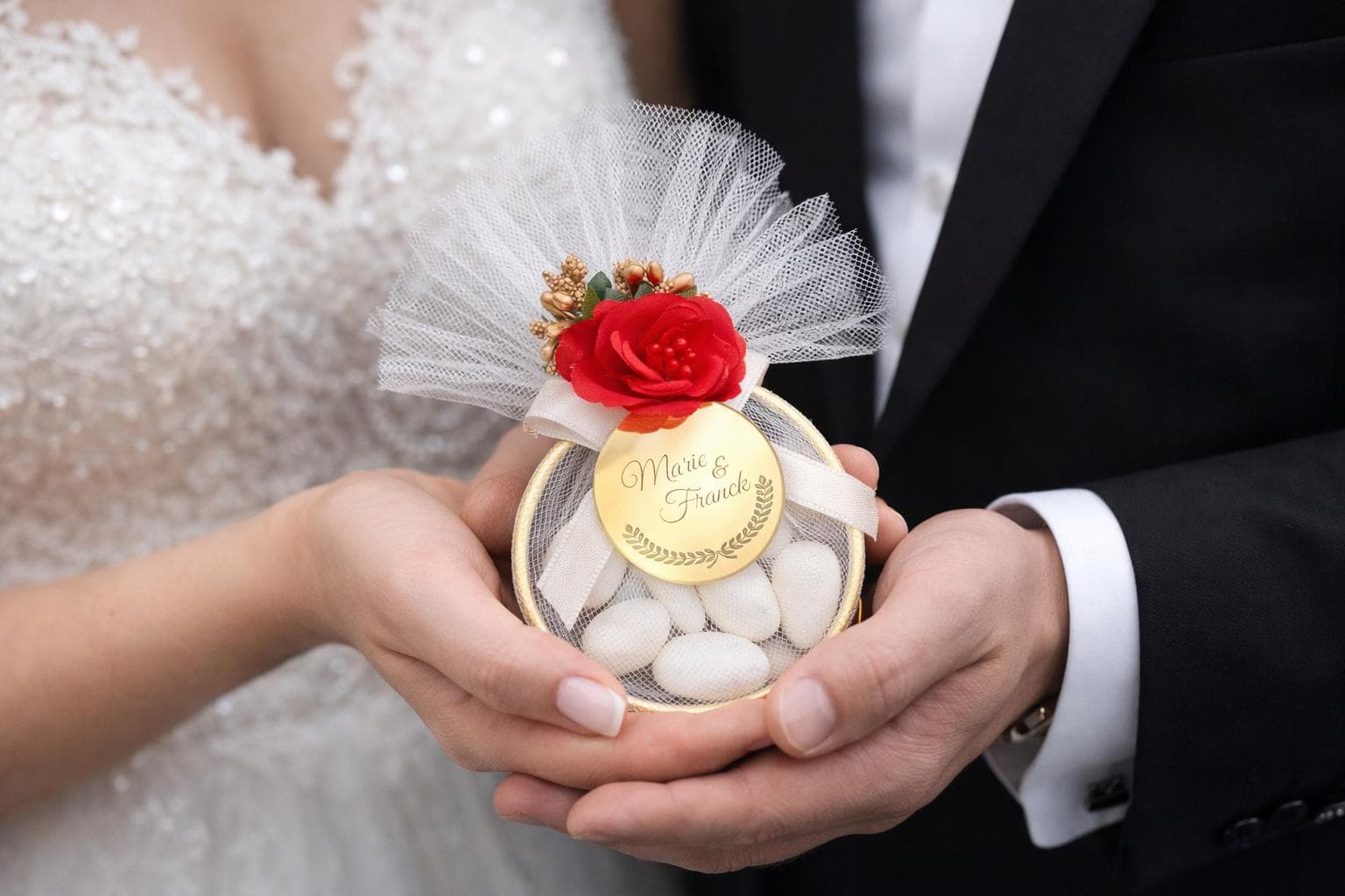 Personalized Wedding Almond Candy Favors: Elegant Party Gift