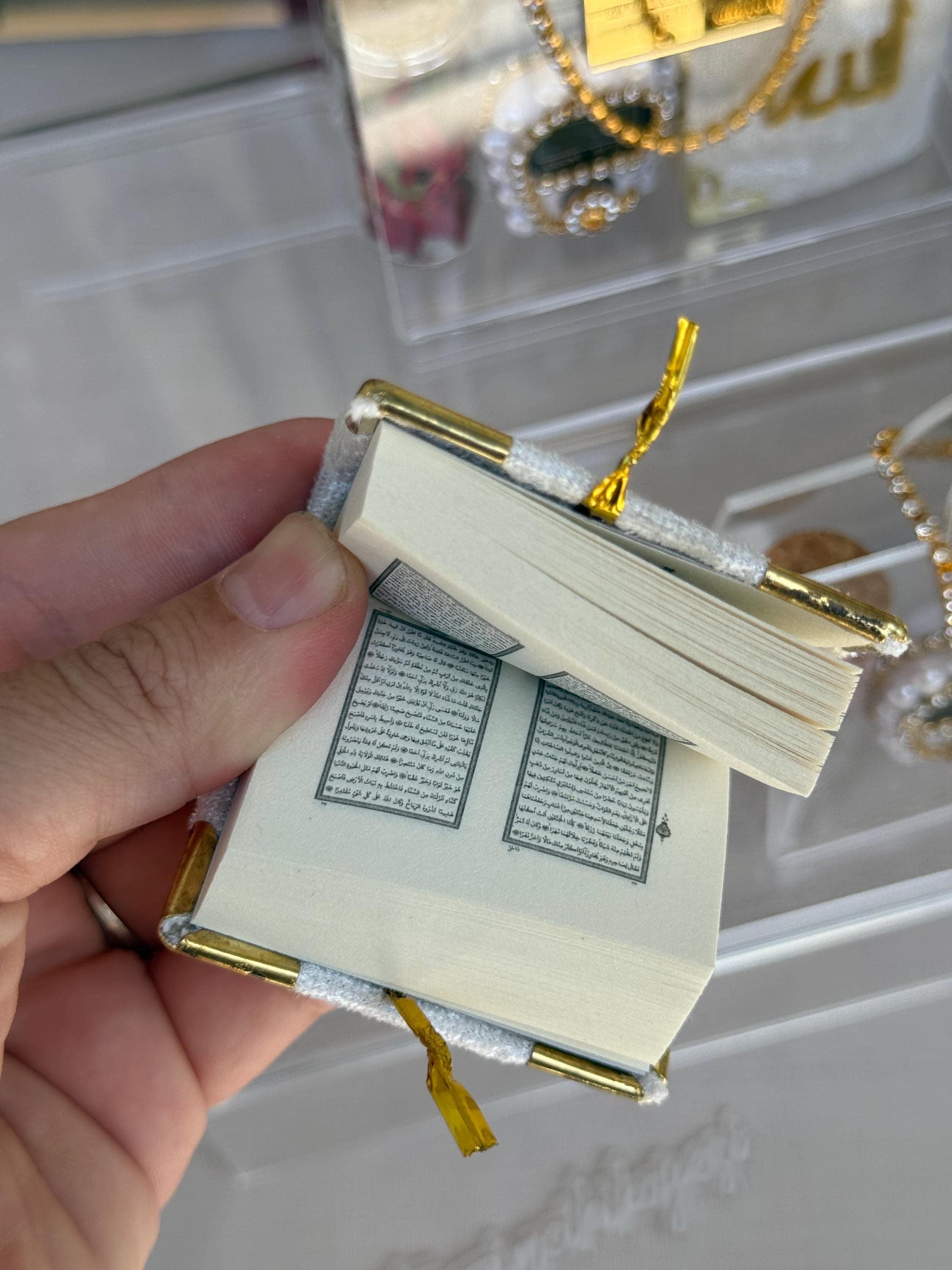 Personalized Islamic Gift Set: Digital Tasbih, Mini Quran, Rose Tea - image 3