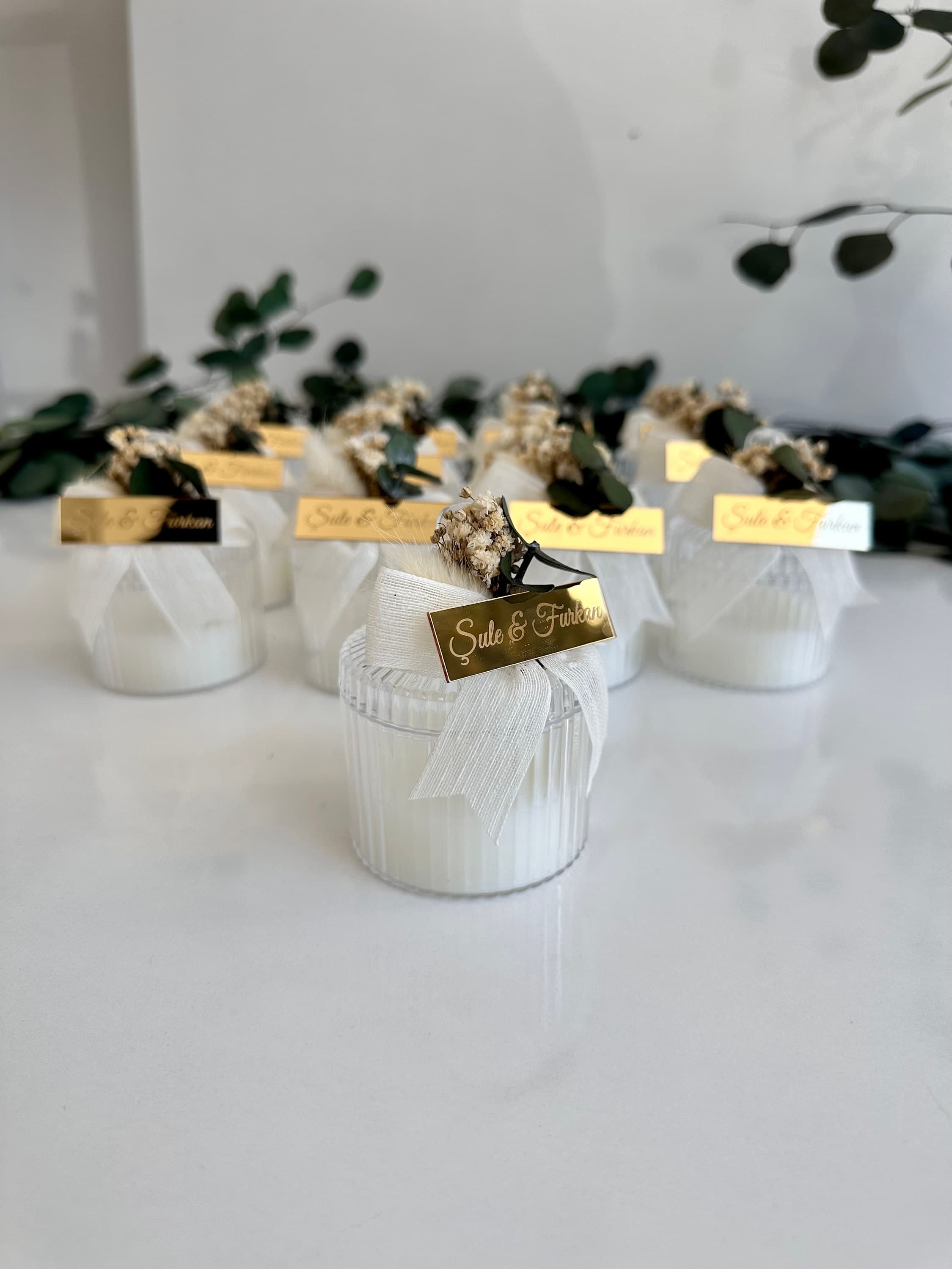 Personalized Wedding Candle Favors: Elegant Glass Jar with Dried Flowers - image 3