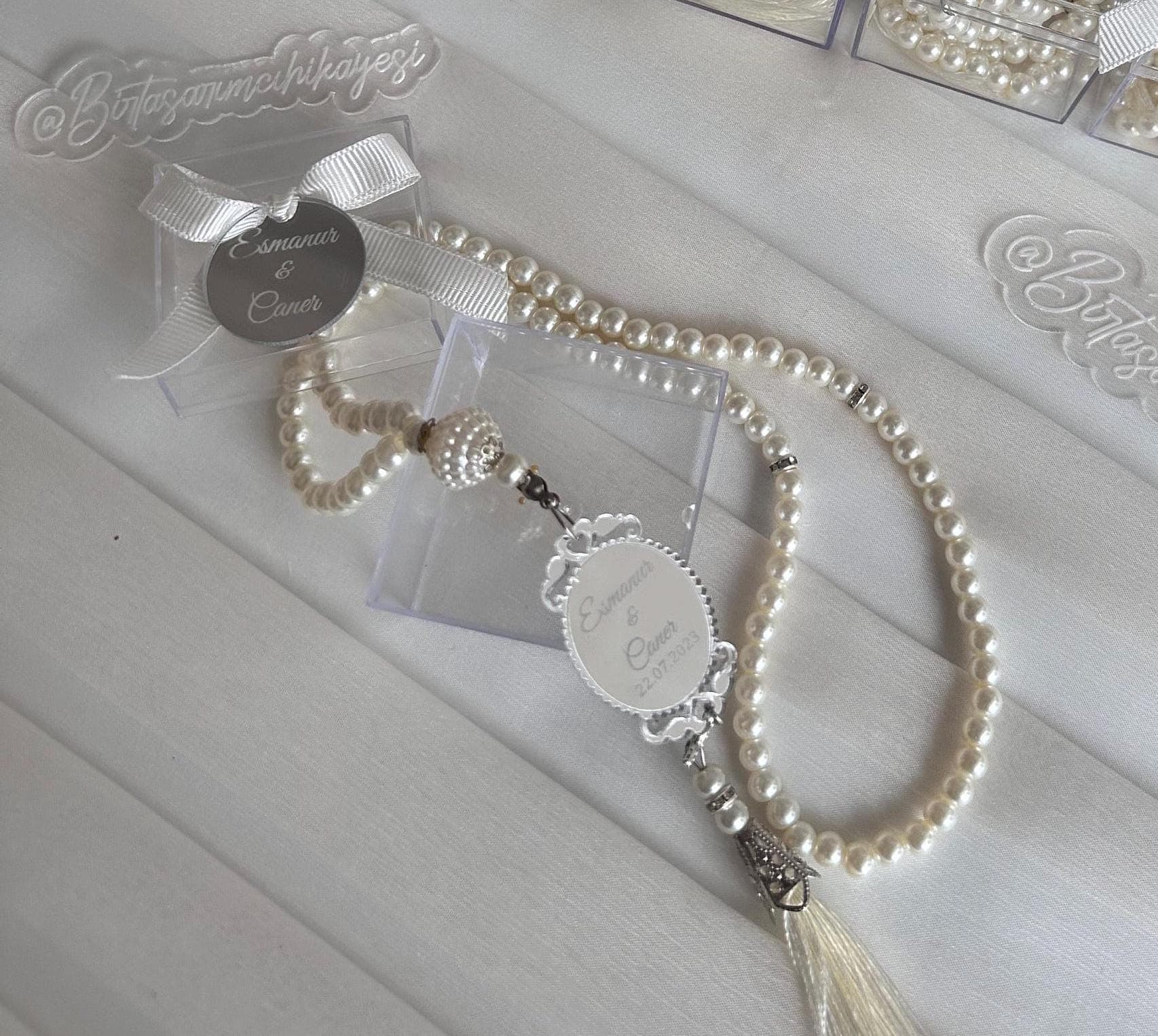 Pearl Tasbih: Islamic Wedding Favor with Personalized Plexiglass - image 5