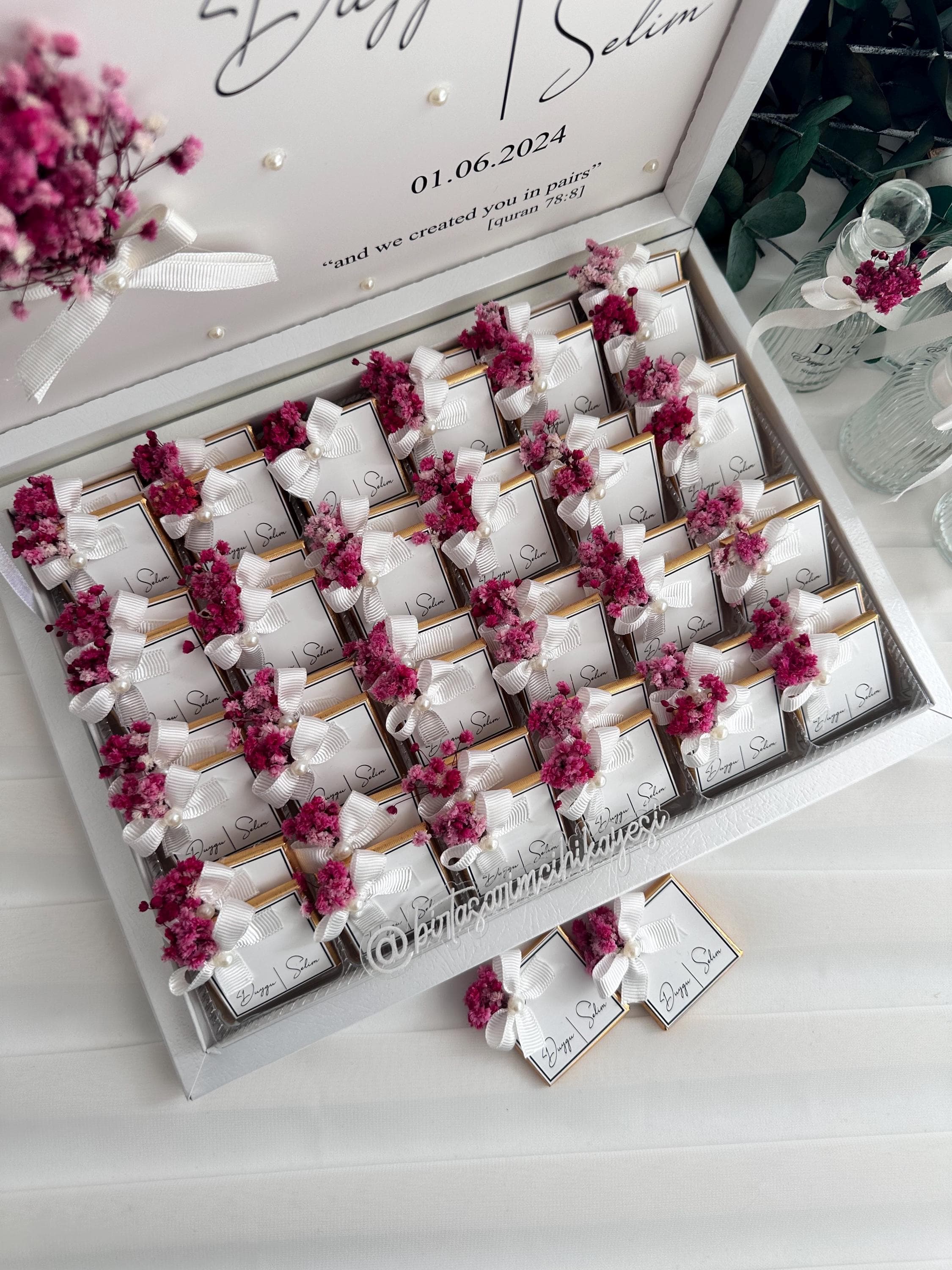 Personalized Wedding Chocolate Favors: Flower Decorated Box - image 3