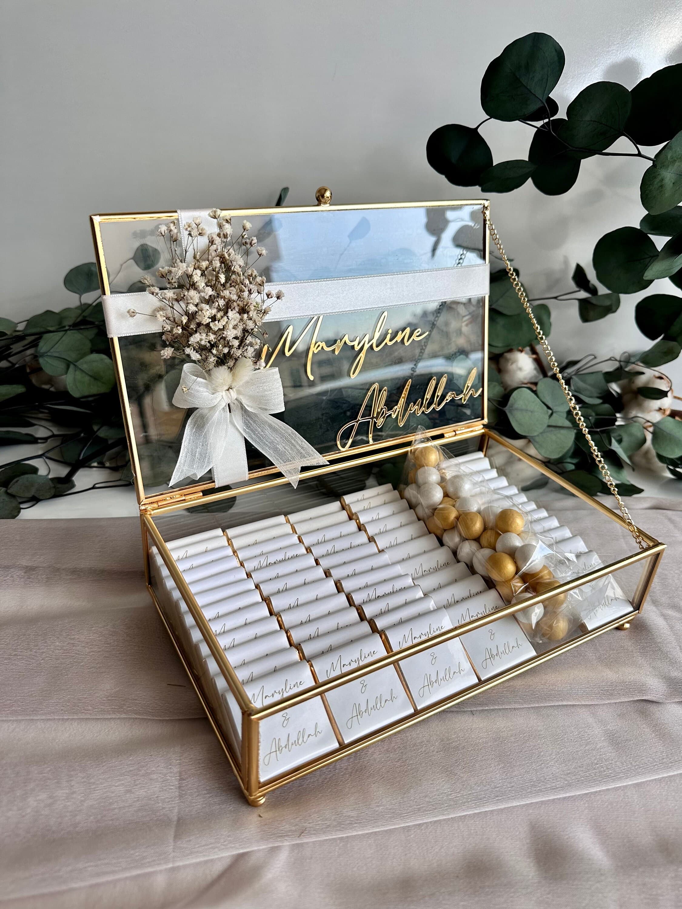 Personalized Chocolate Wedding Favors: Dried Flower Glass Box