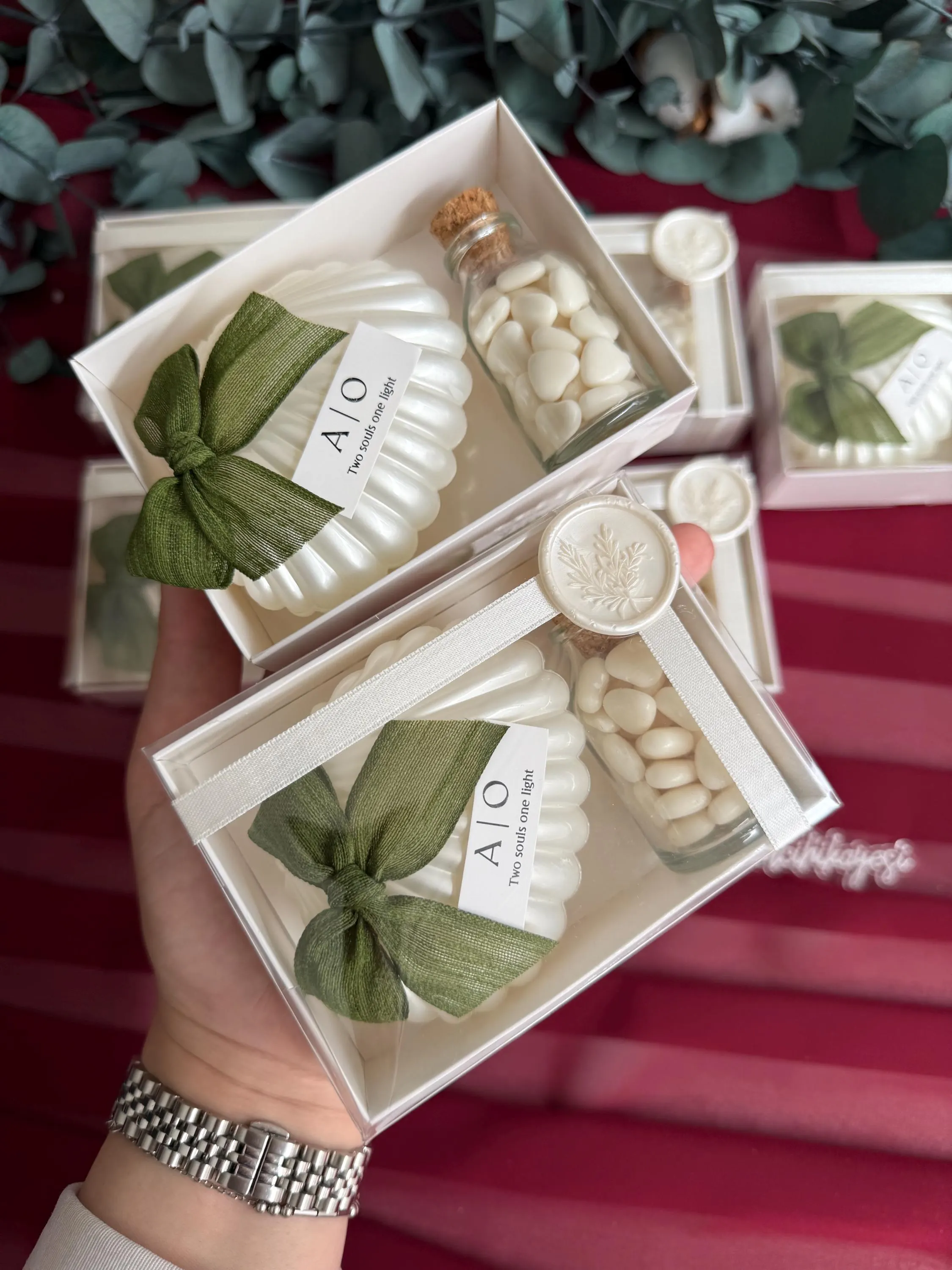 Oyster Shell Candle & Heart Candy Favor Box: Beach Wedding, Engagement gift candles